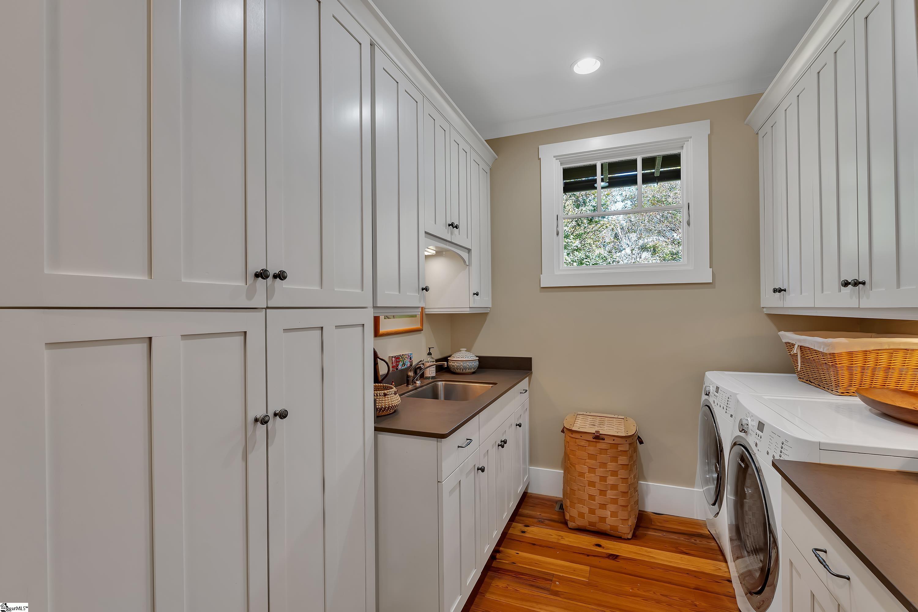 1 Keller's Gate Court