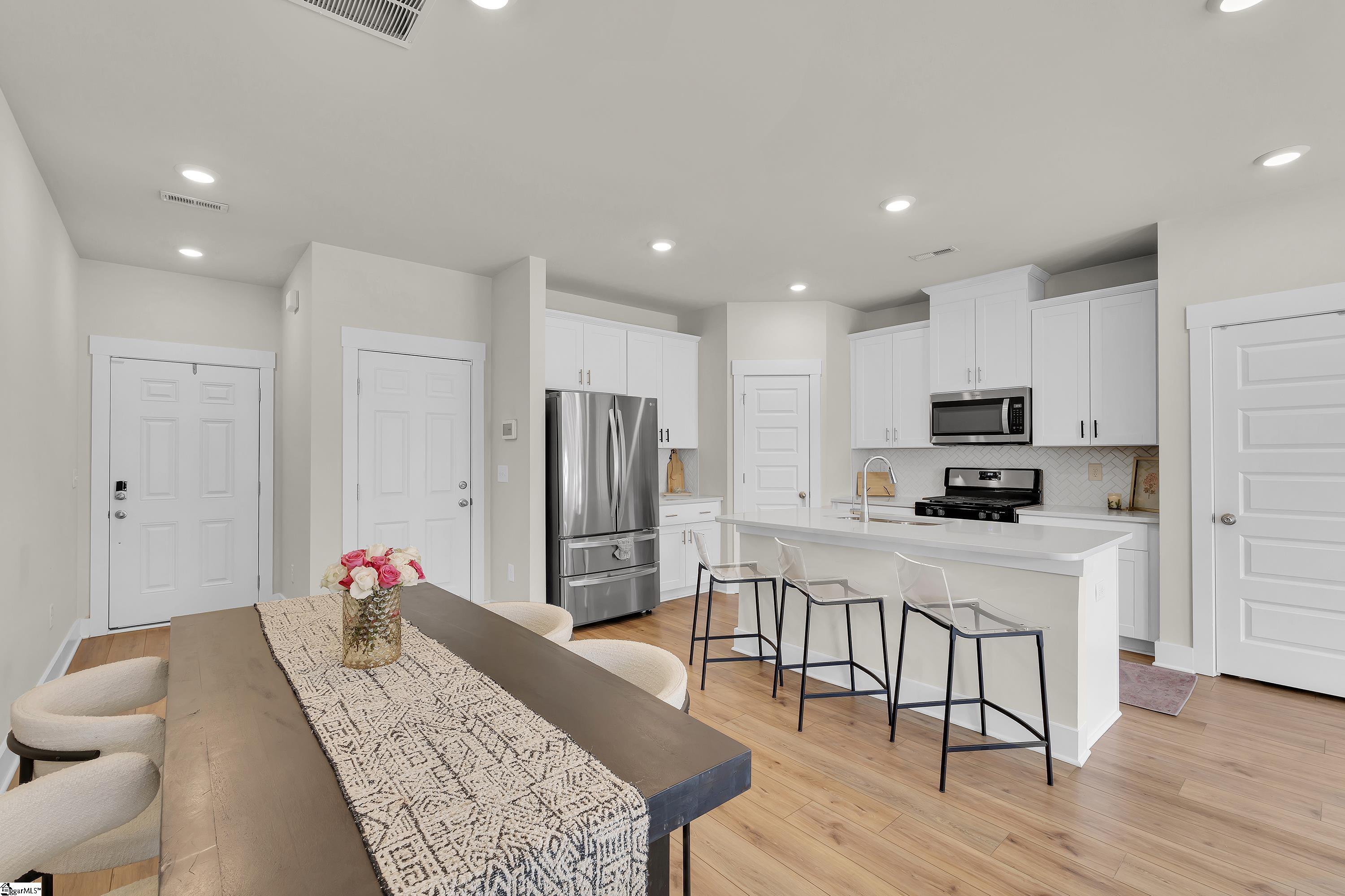 26 Centimeters Drive