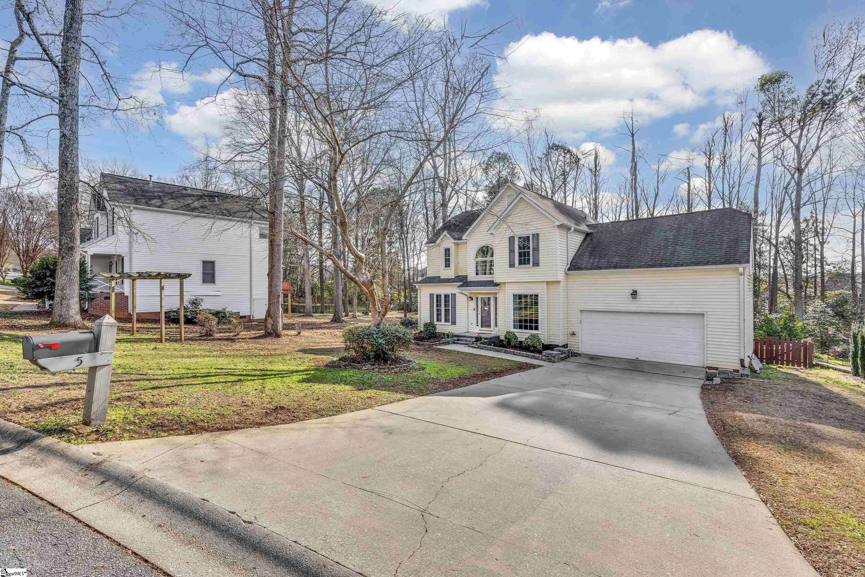 5 Indian Laurel Court