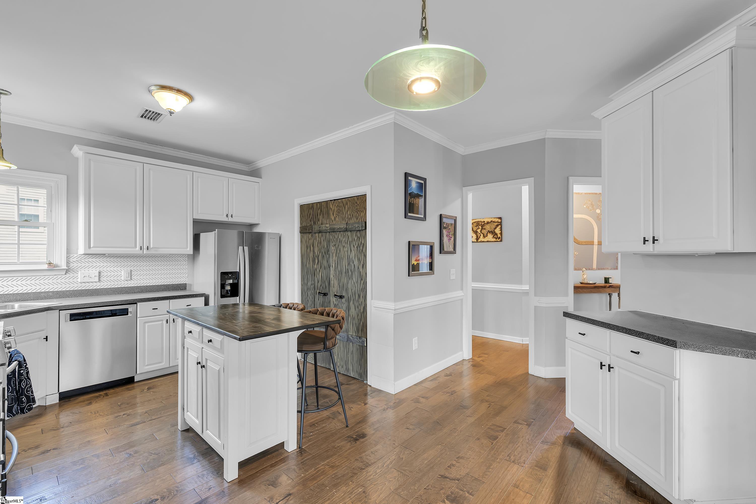 5 Indian Laurel Court