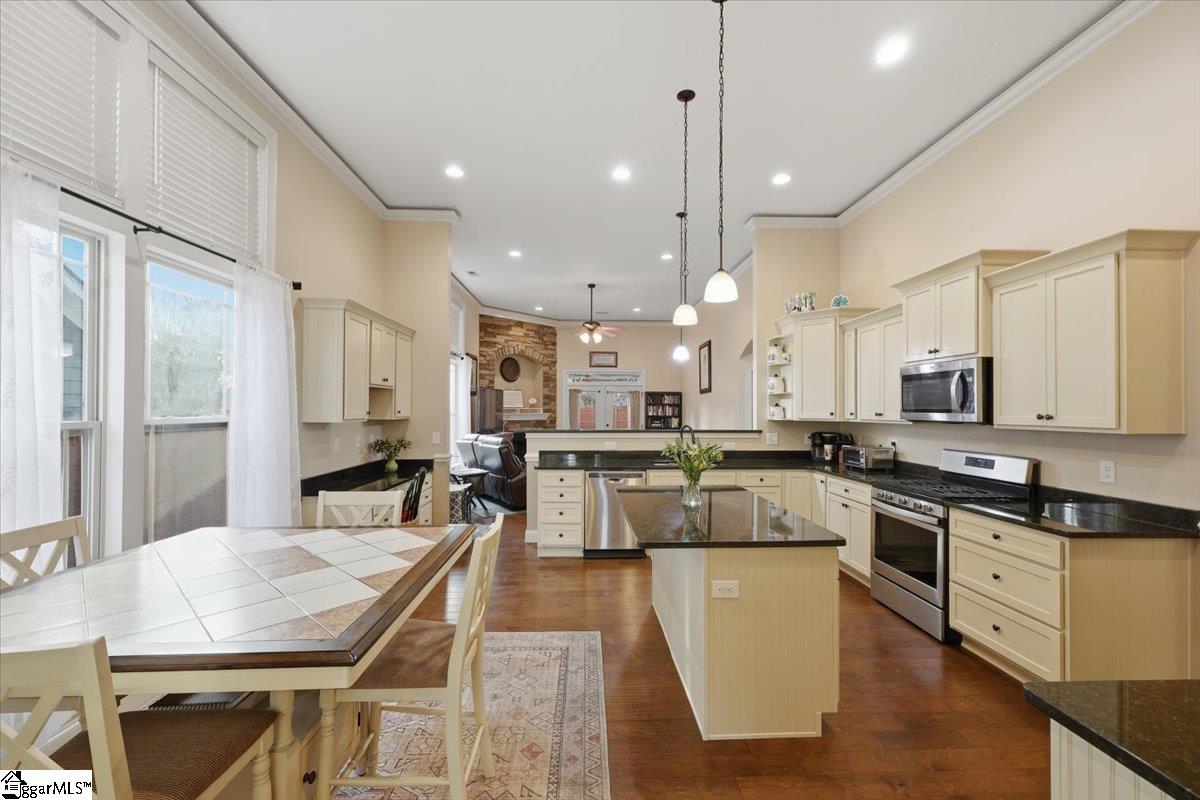 100 Marshfield Trail