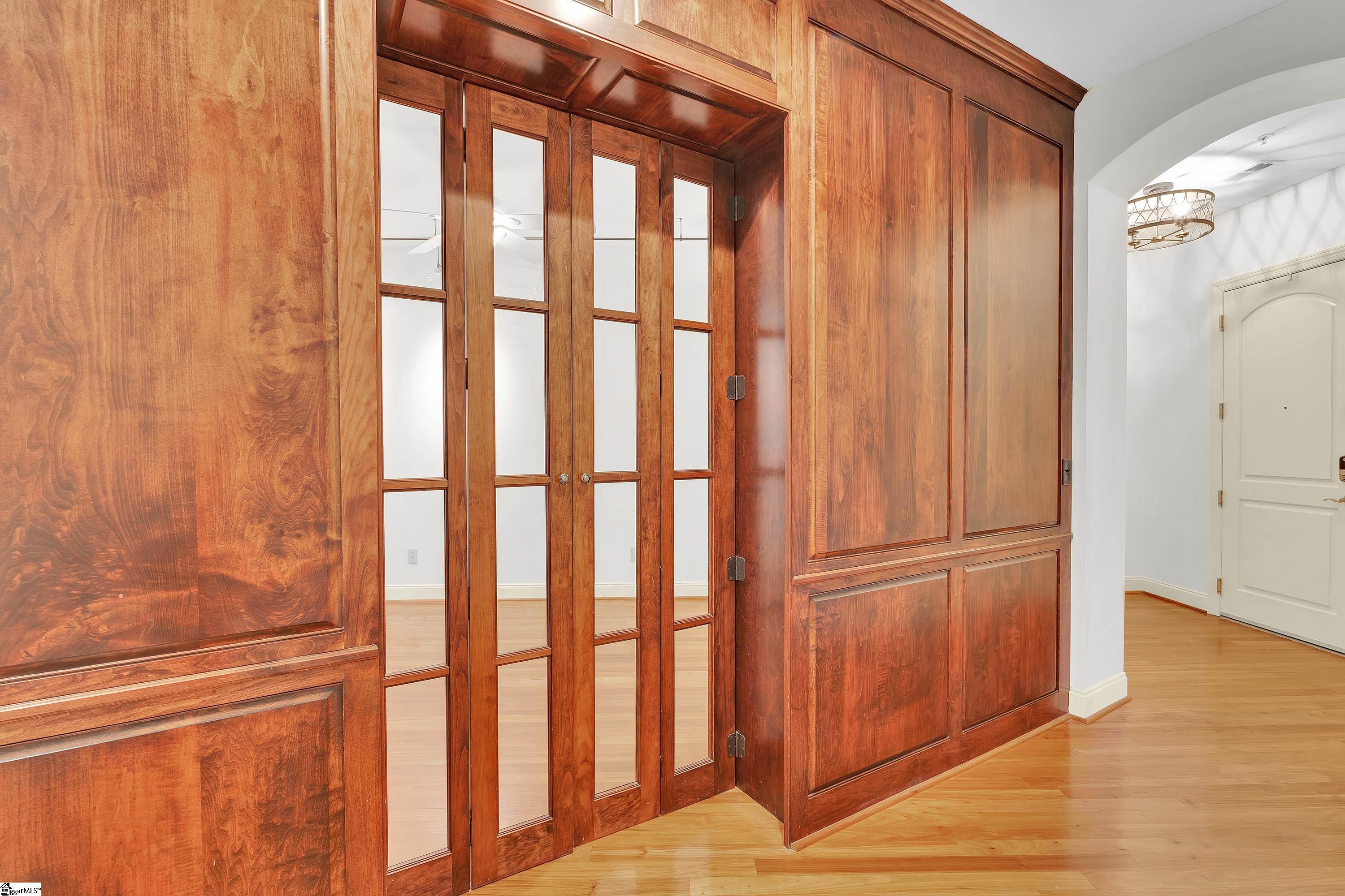 1209 E Washington Street Unit 401