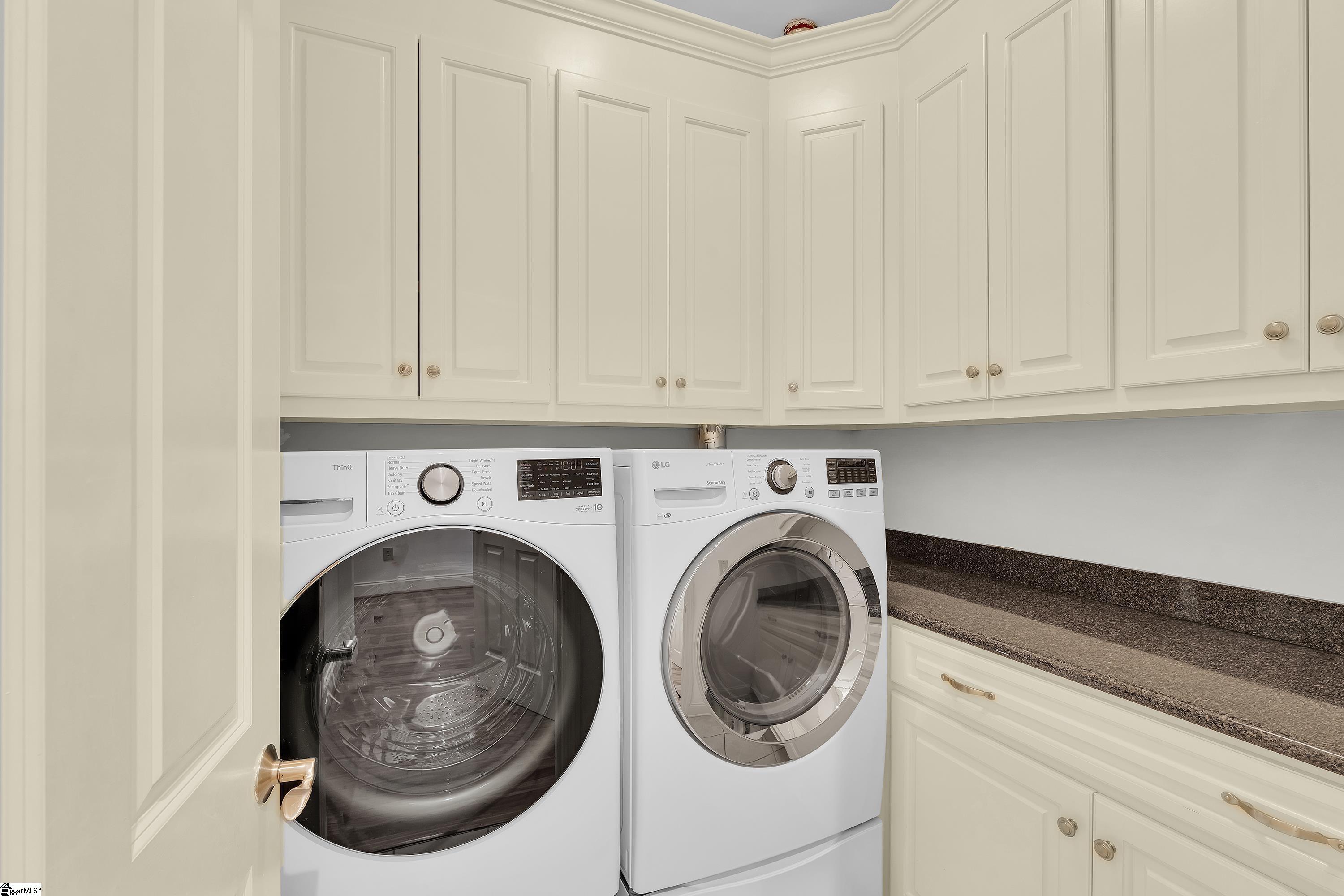 1209 E Washington Street Unit 401