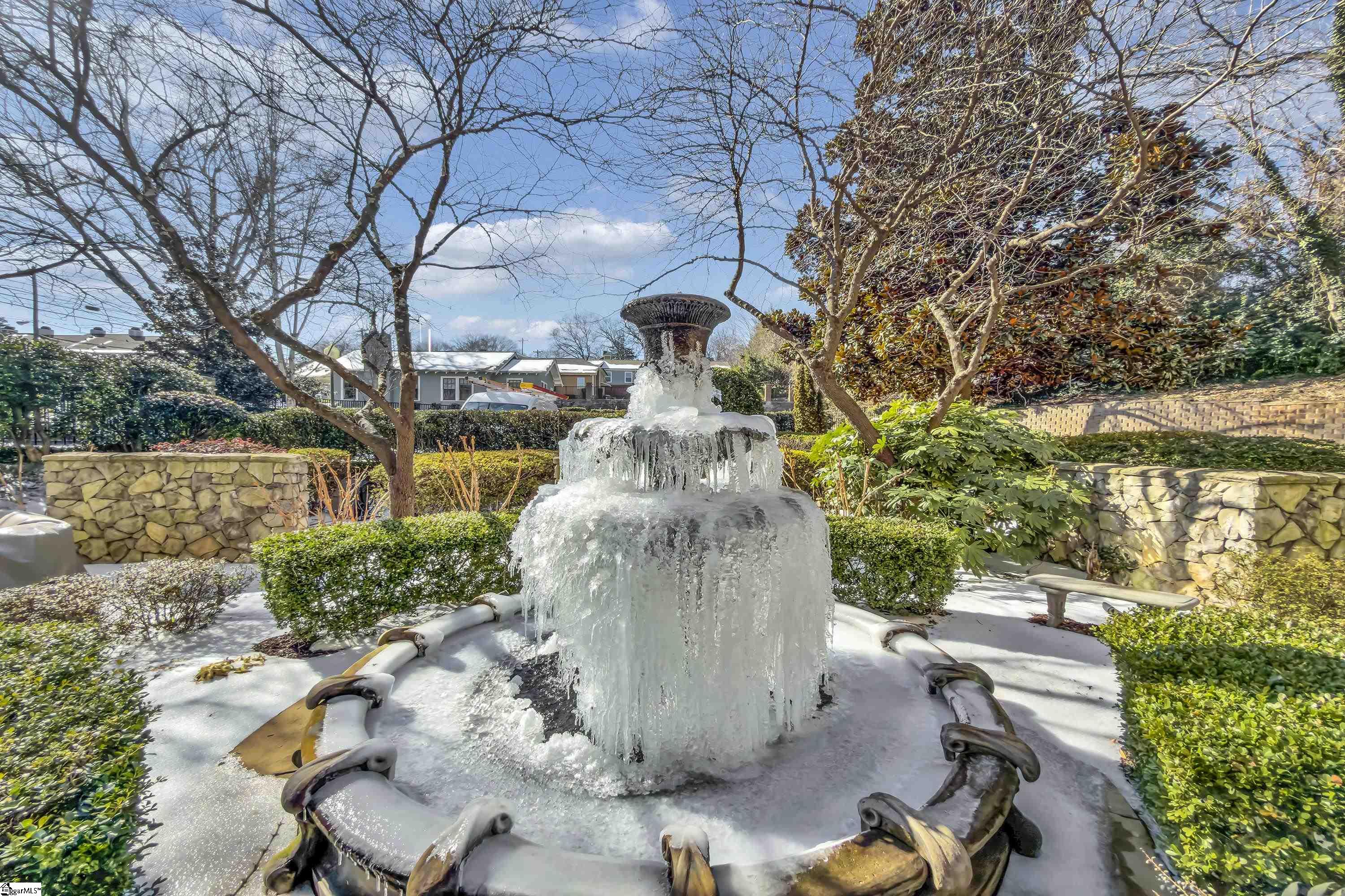 1209 E Washington Street Unit 401