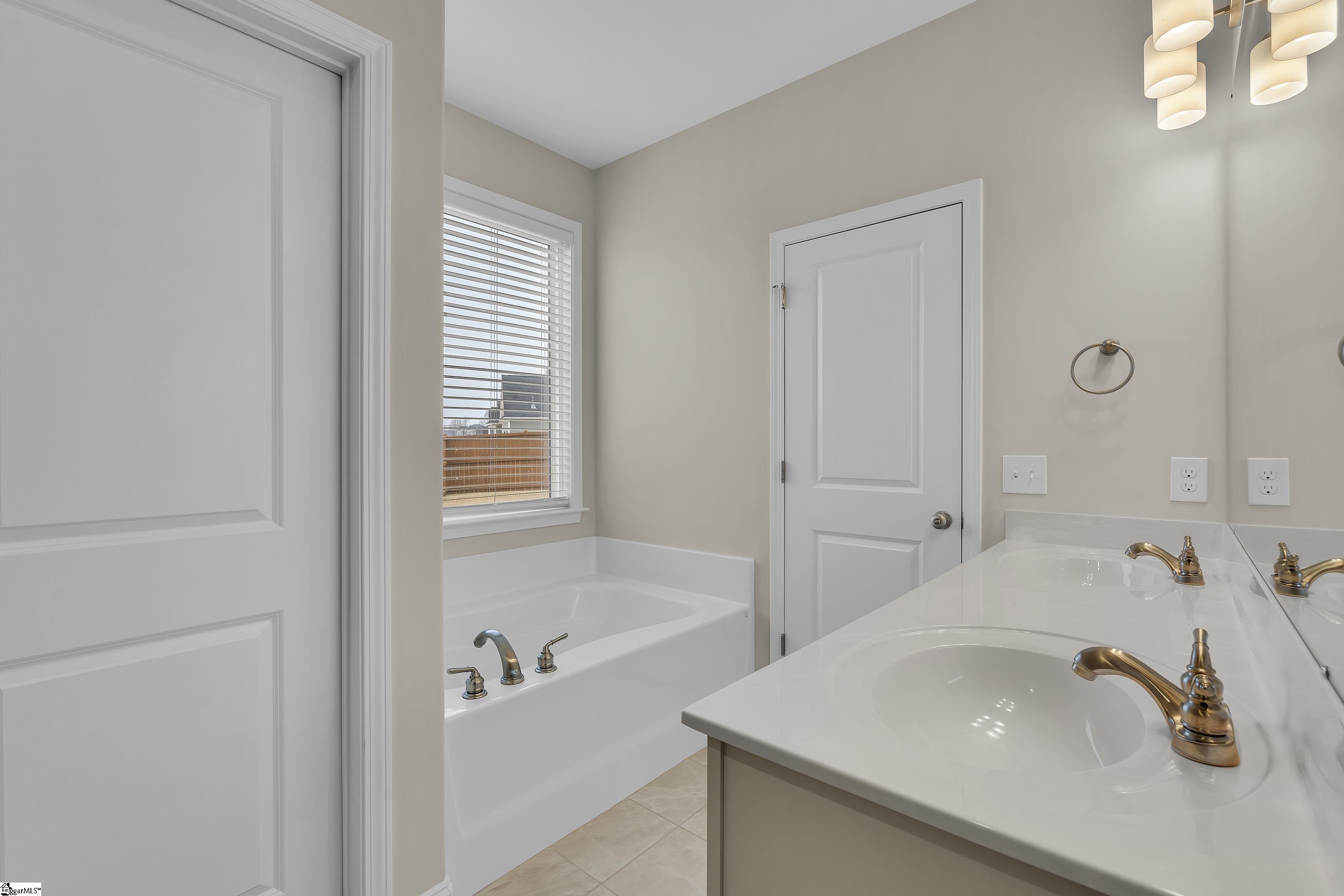 1030 Linden Ridge Road