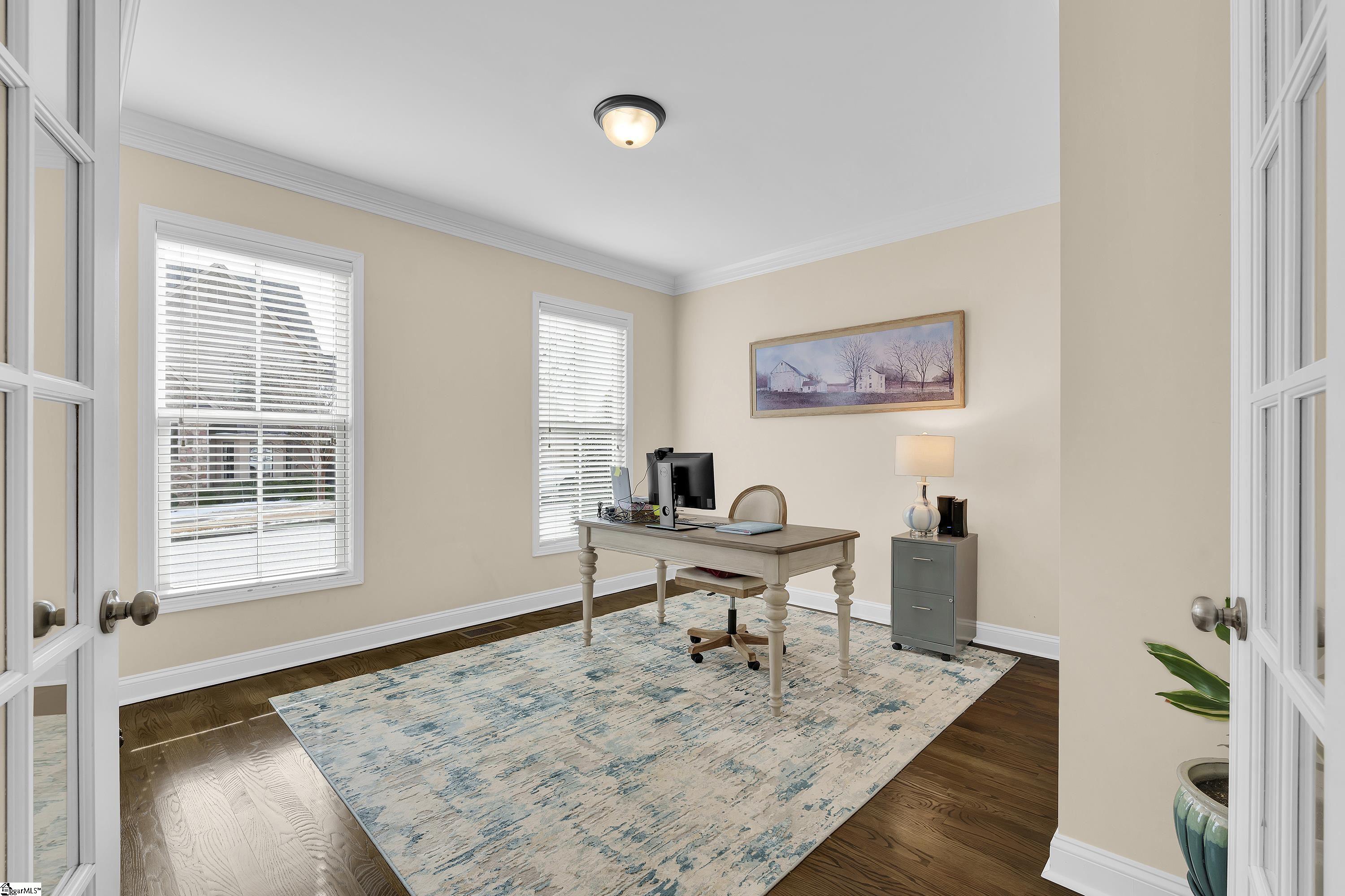 102 Hollingsworth Drive