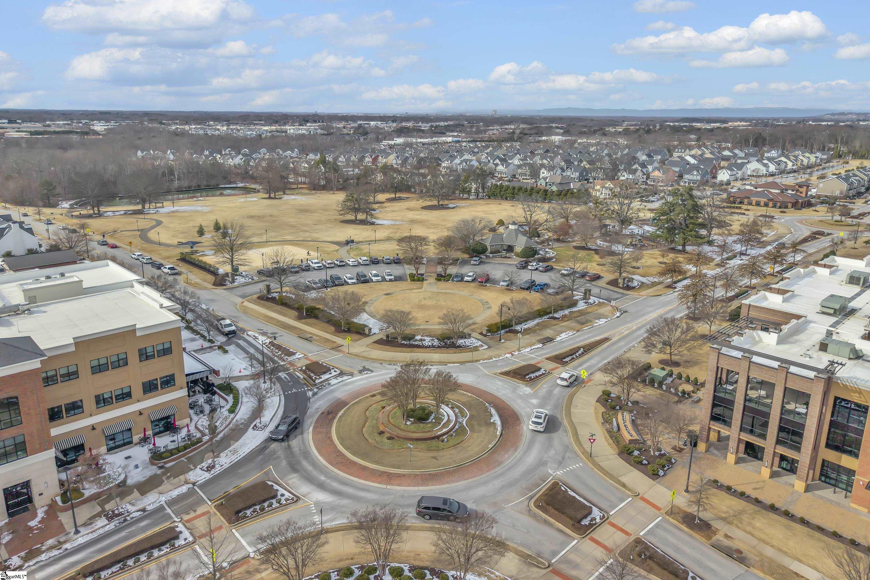 102 Hollingsworth Drive