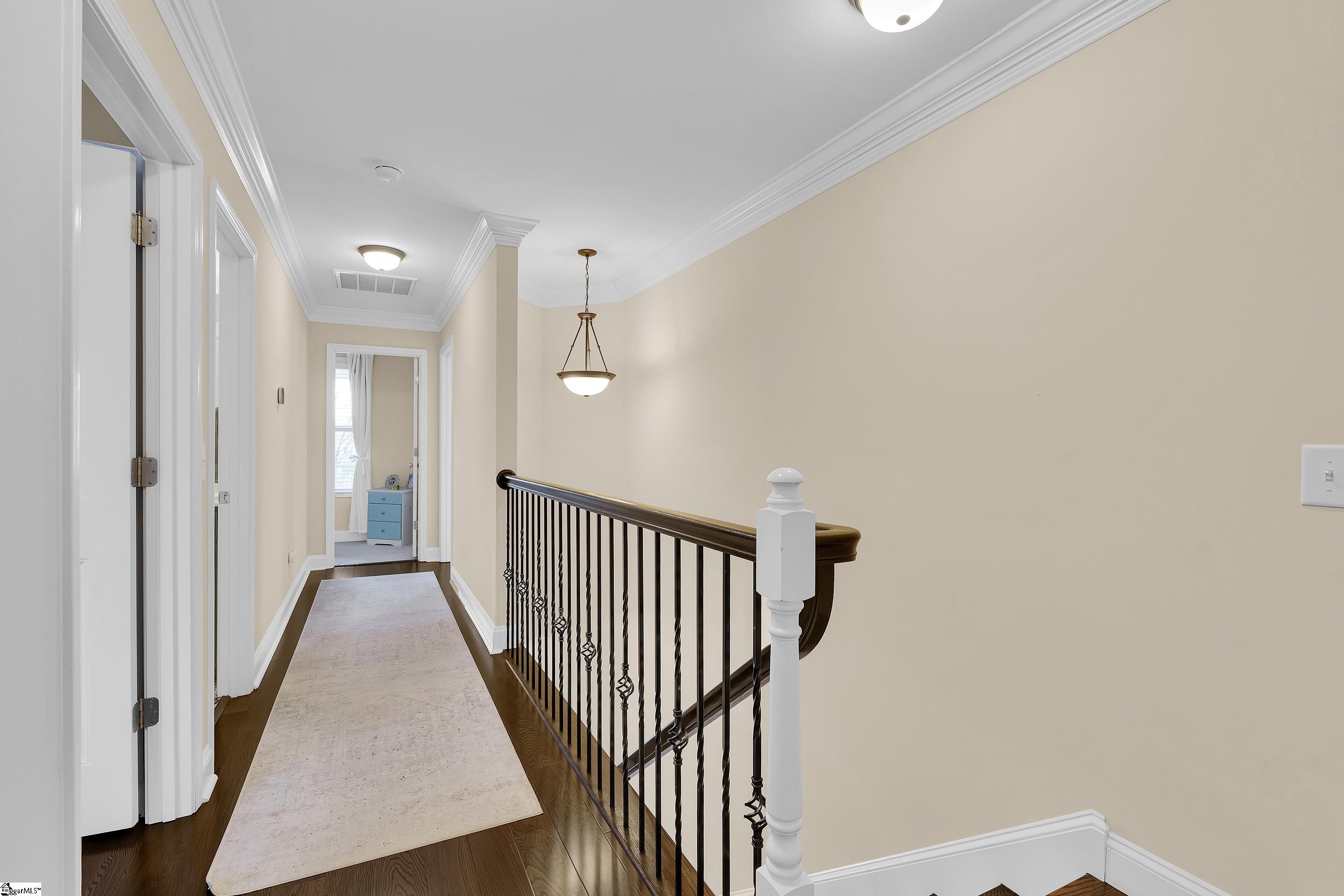 102 Hollingsworth Drive