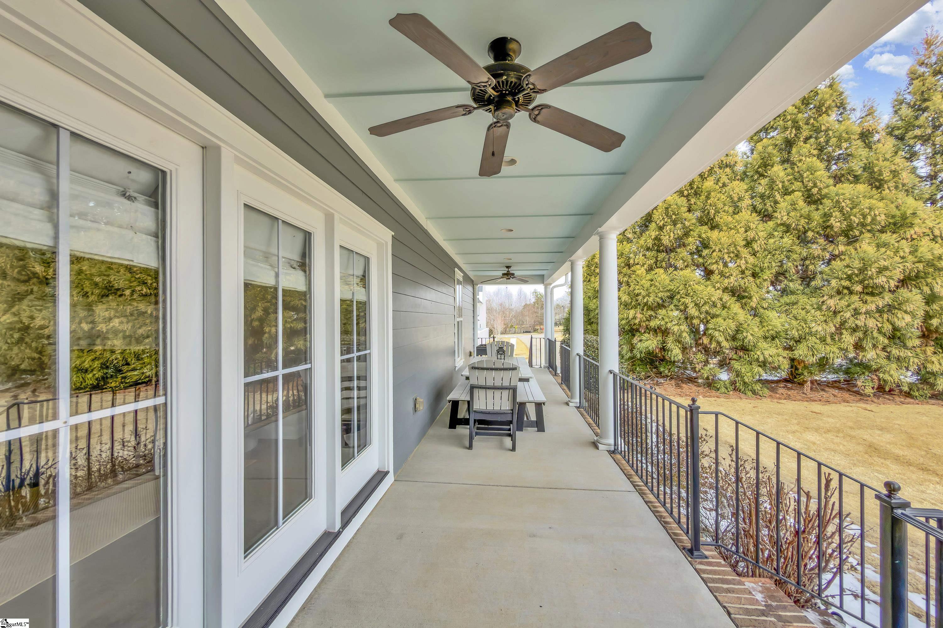 102 Hollingsworth Drive