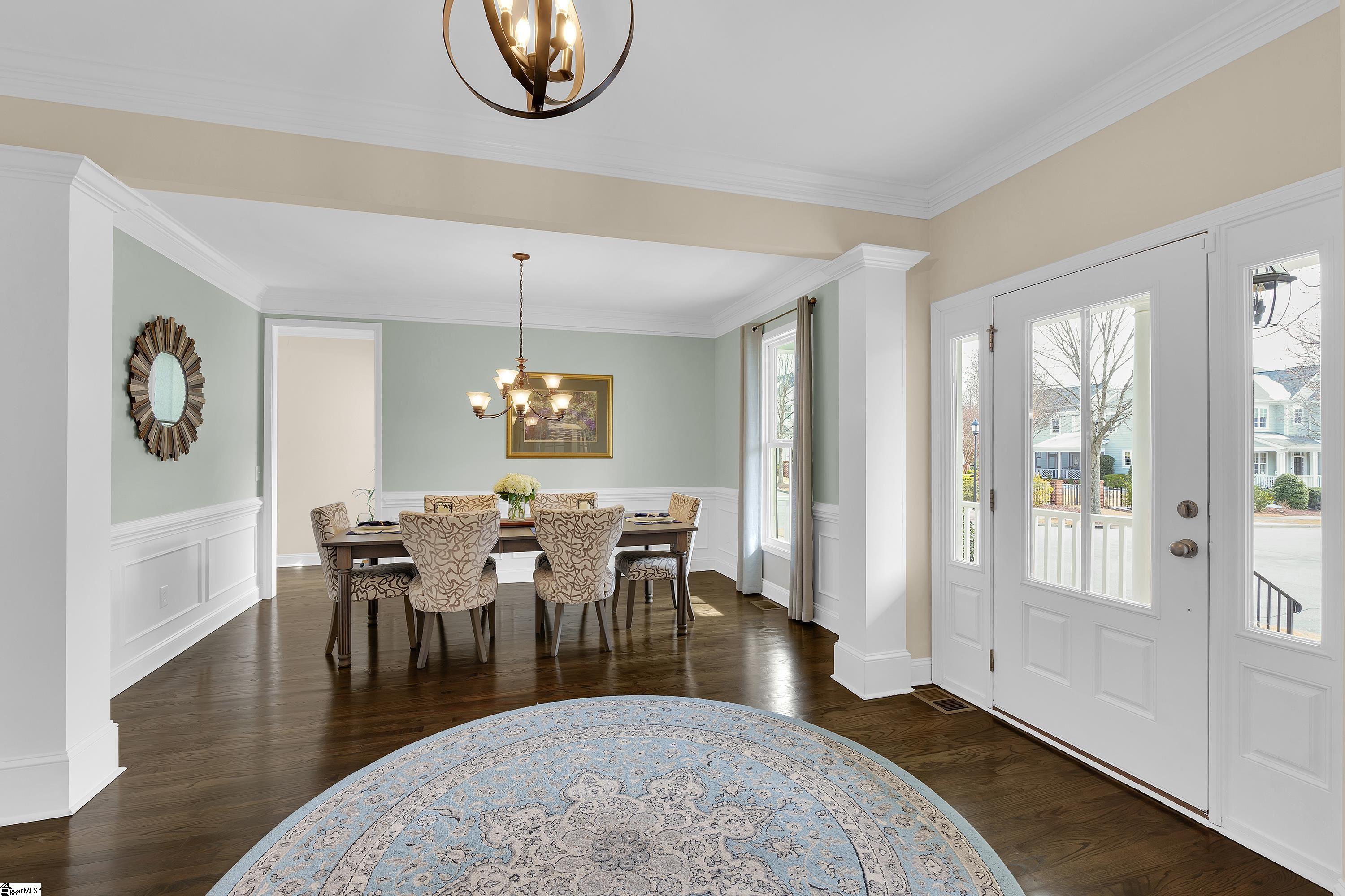 102 Hollingsworth Drive