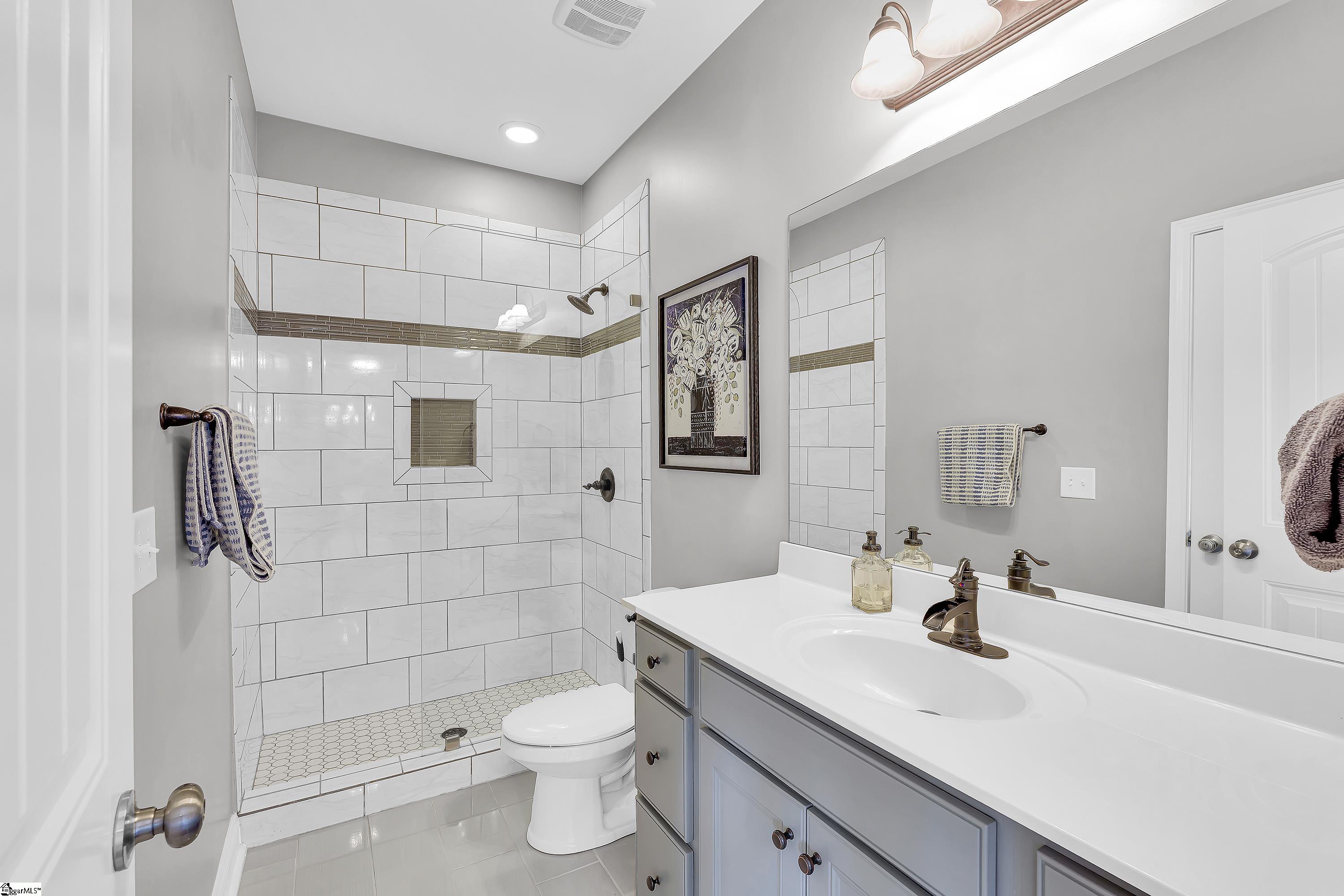 102 Hollingsworth Drive