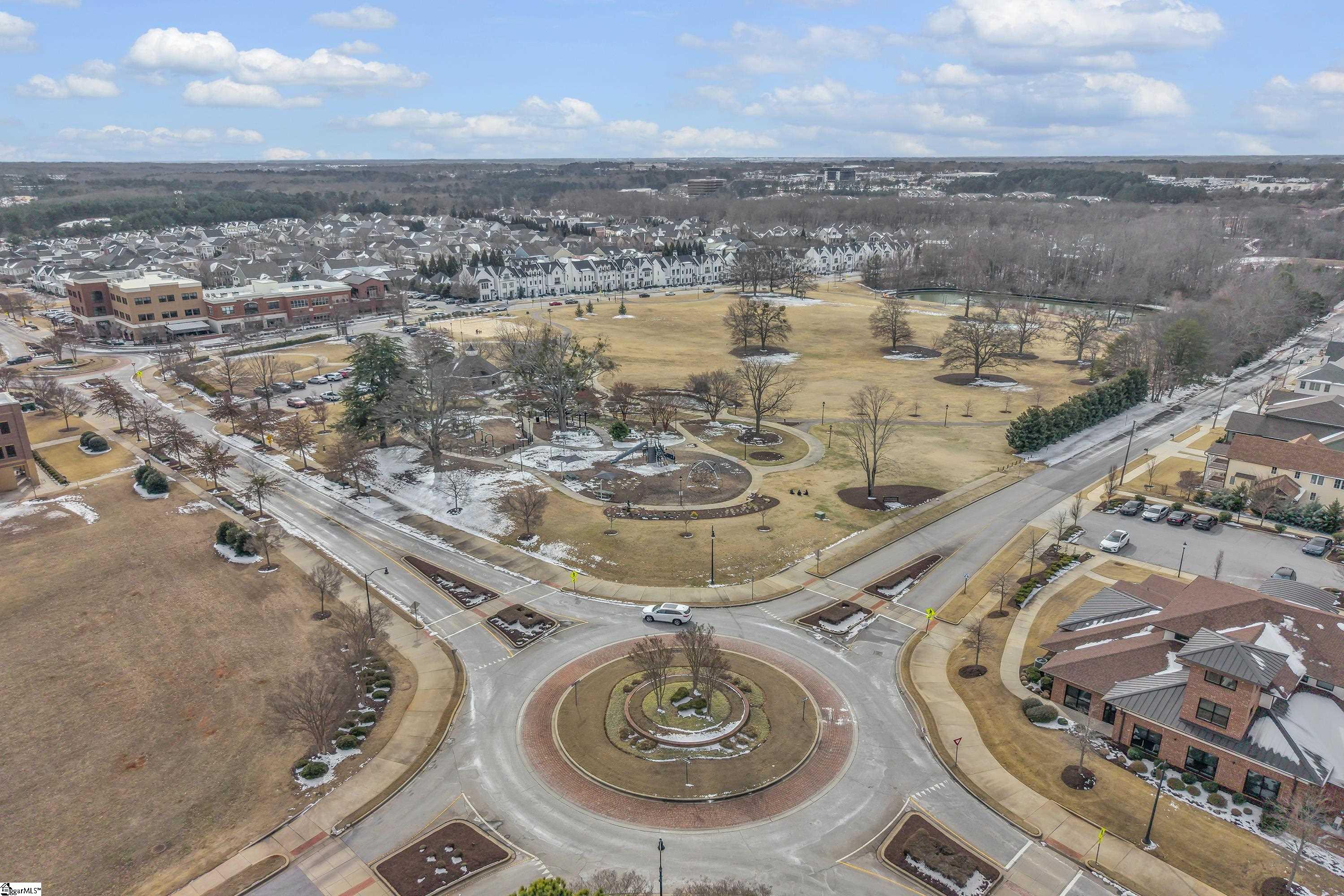 102 Hollingsworth Drive