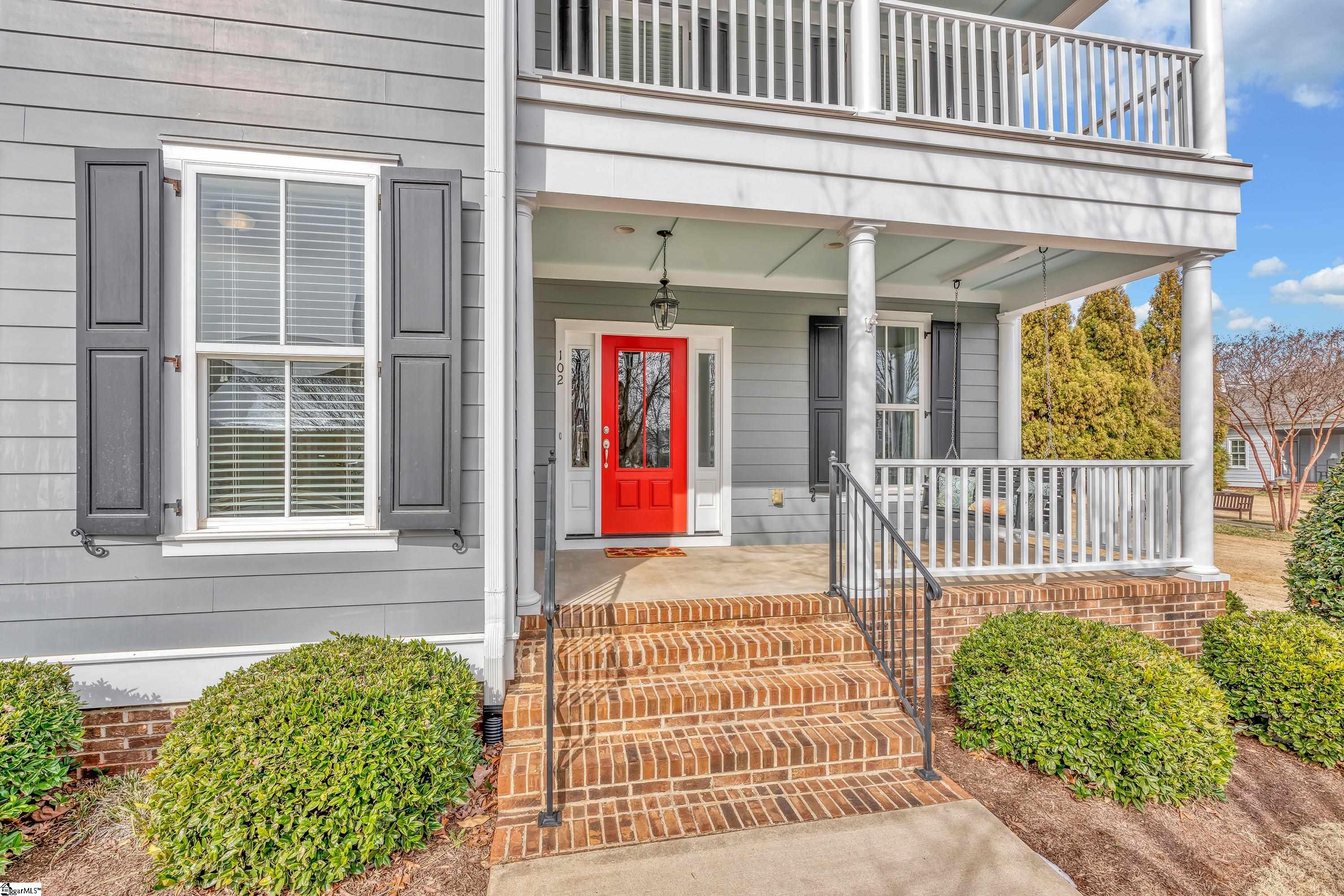 102 Hollingsworth Drive