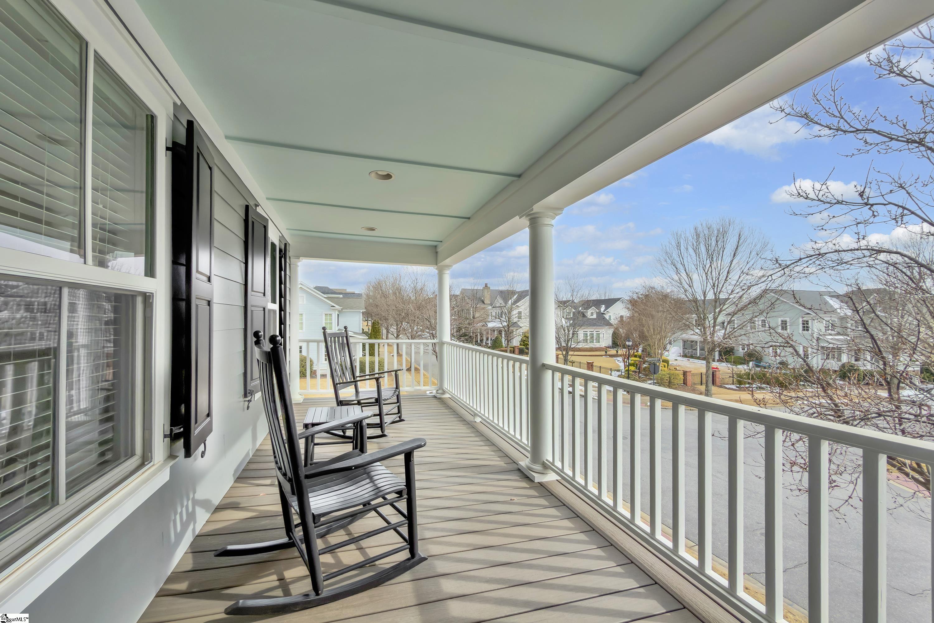 102 Hollingsworth Drive