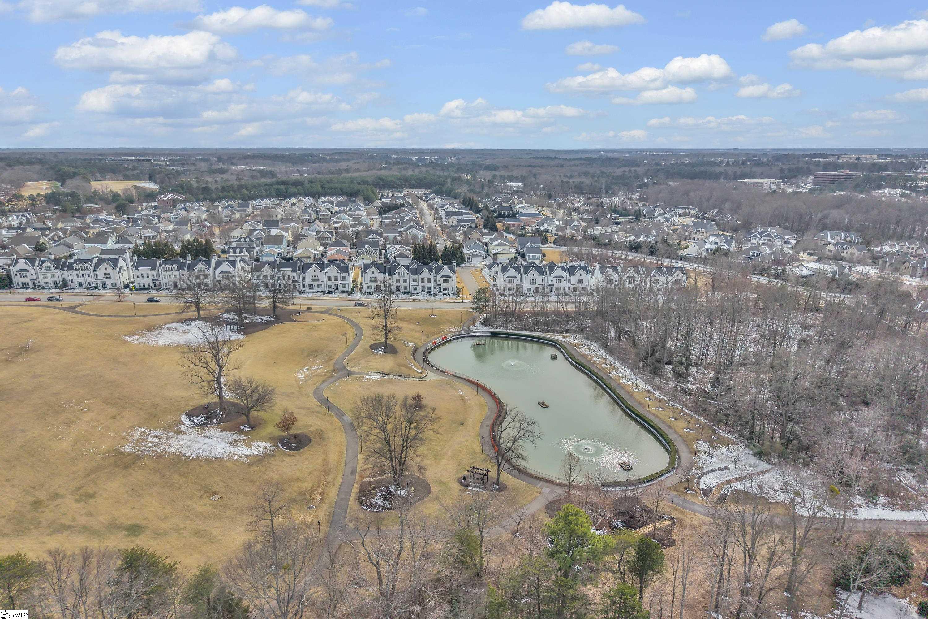 102 Hollingsworth Drive