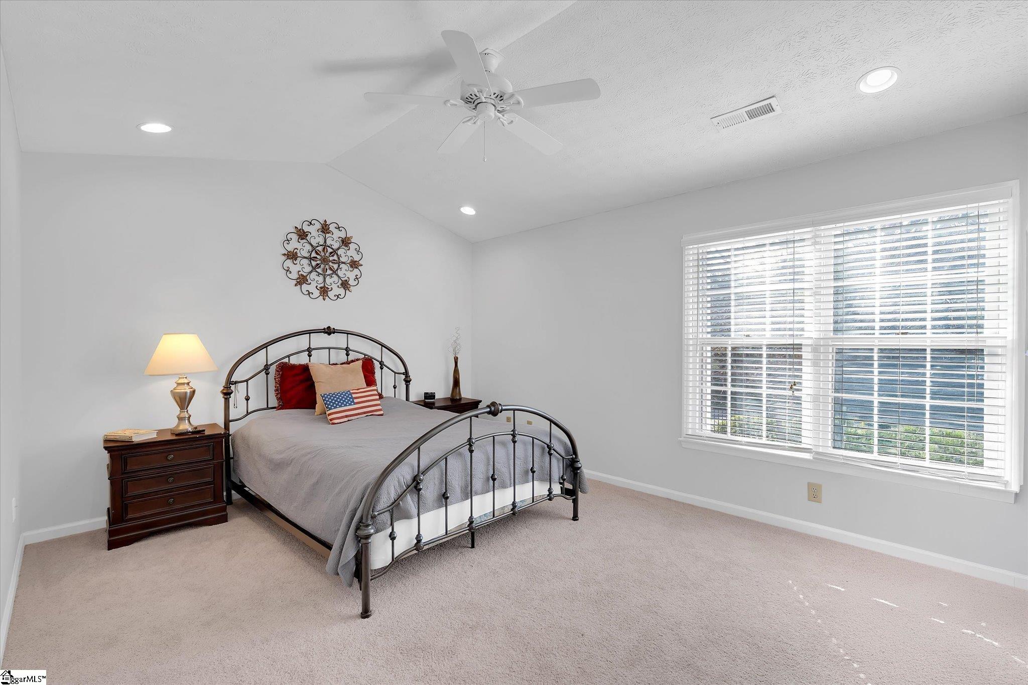 40 Wood Pointe Drive