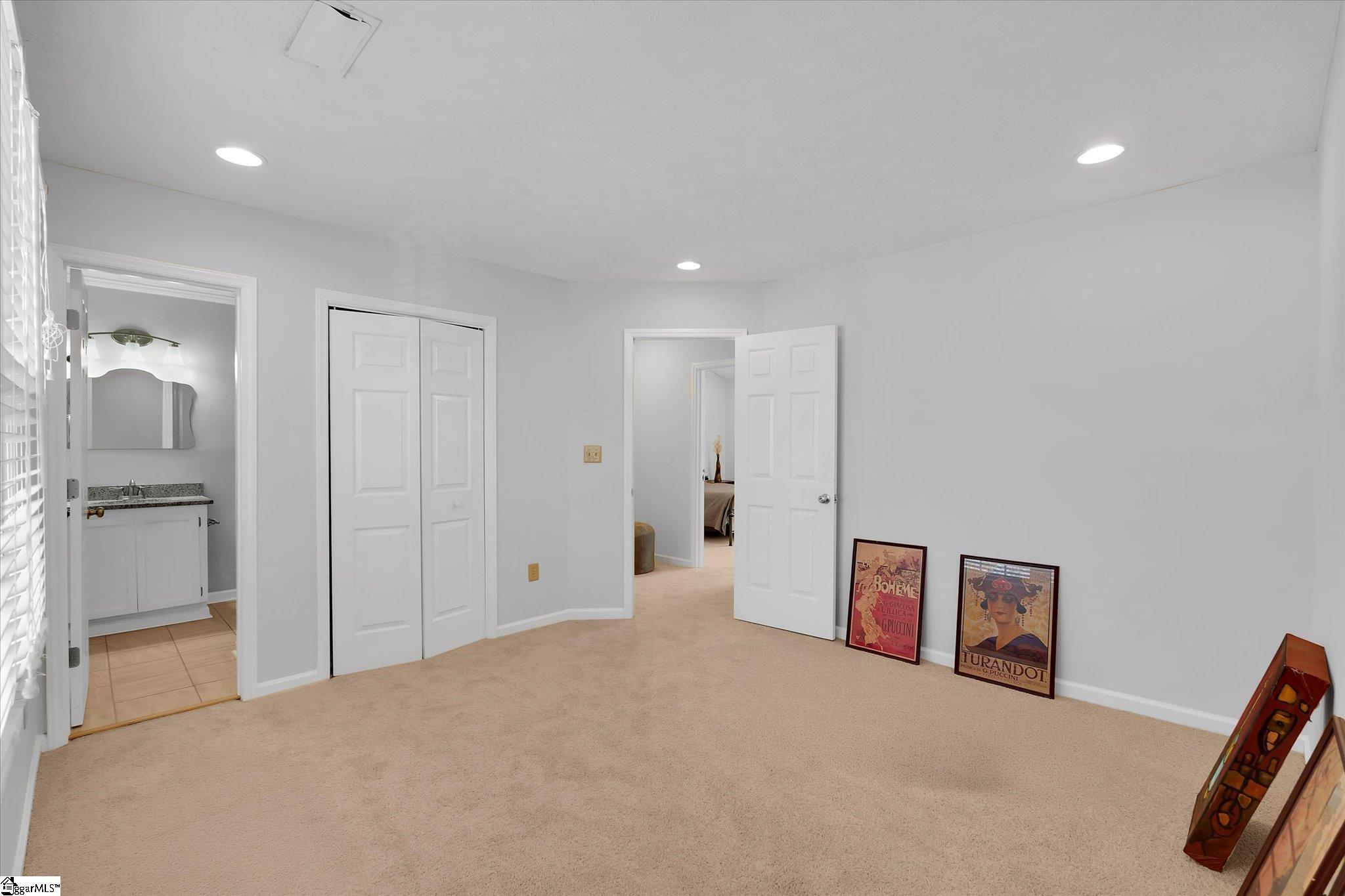 40 Wood Pointe Drive