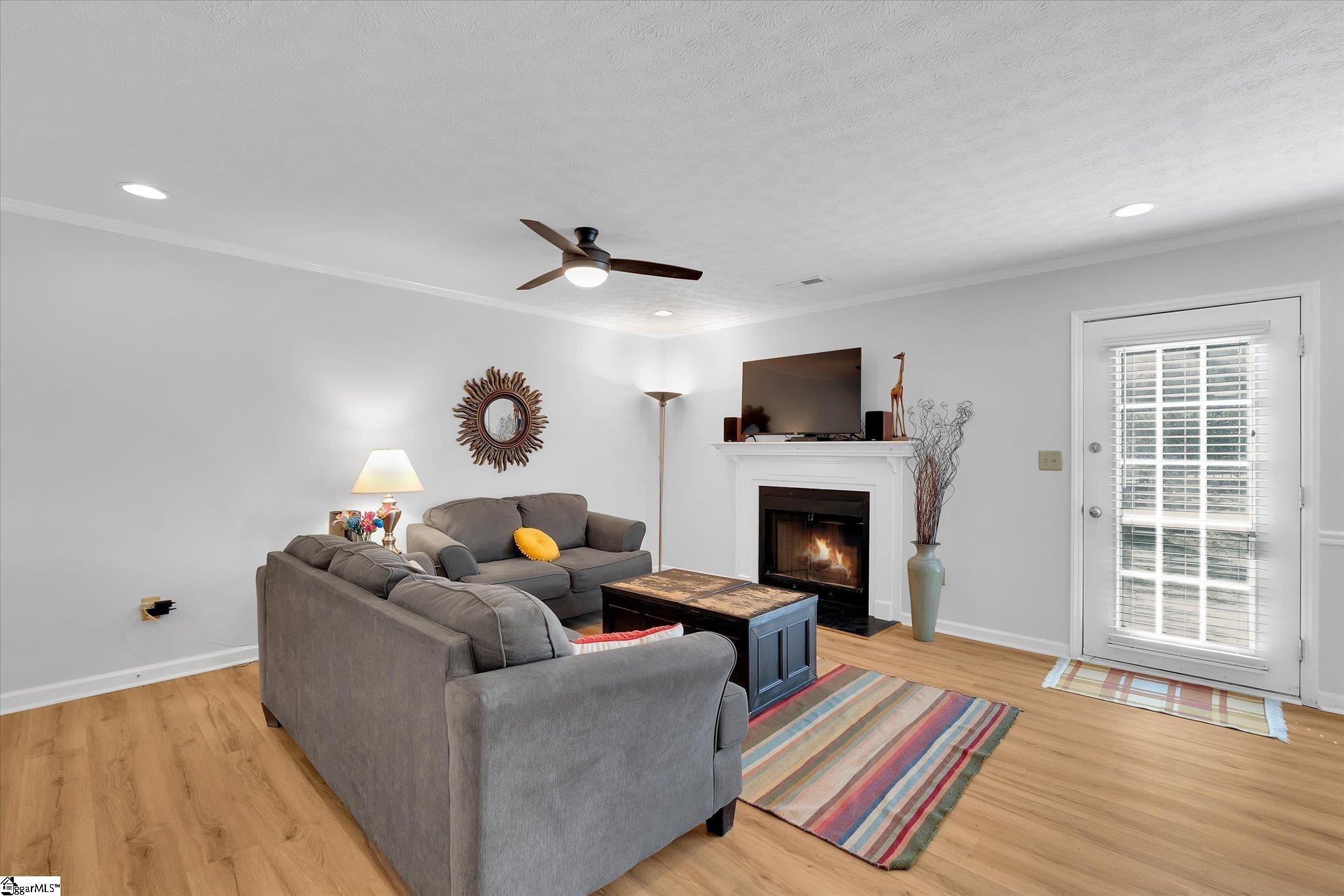 40 Wood Pointe Drive