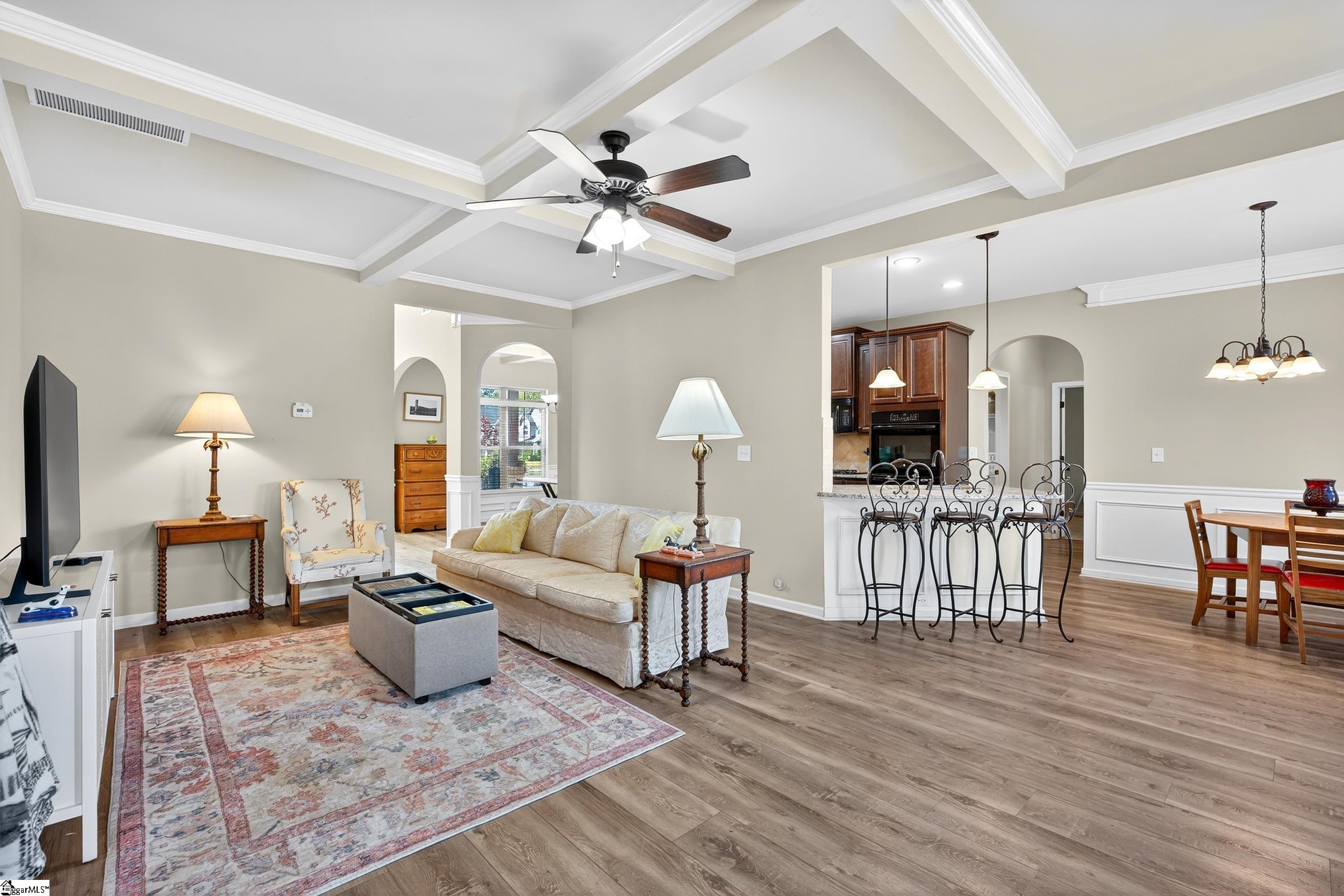 207 E Deer Drive