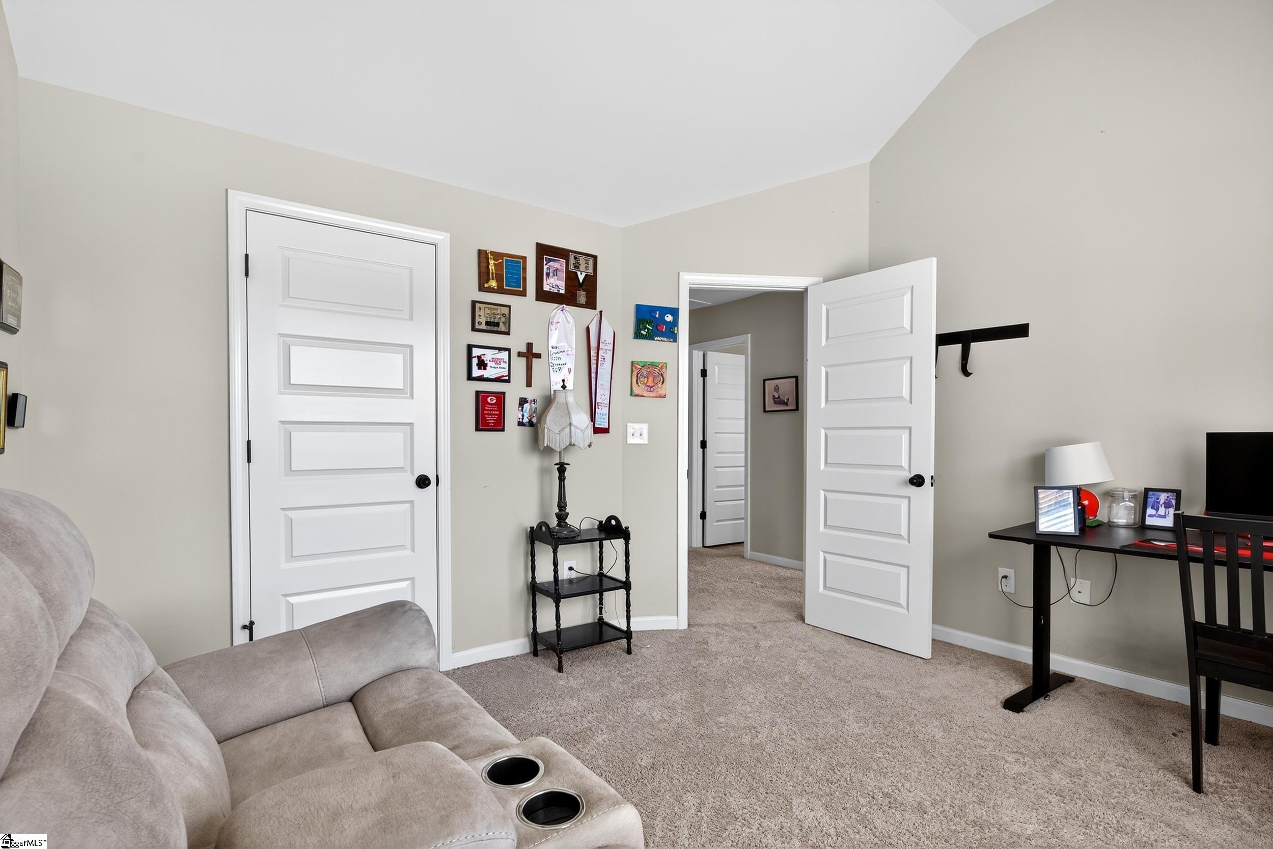 207 E Deer Drive