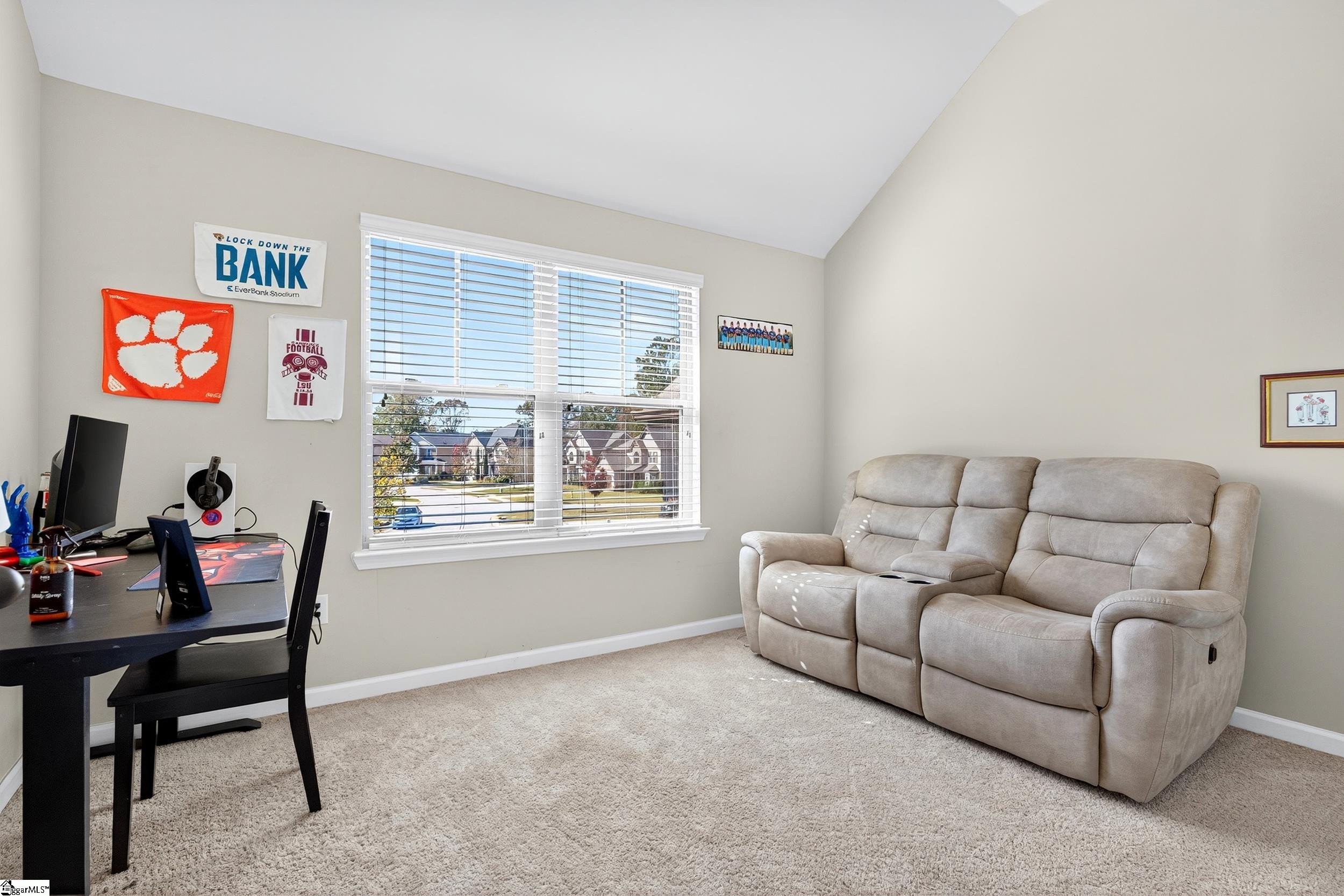 207 E Deer Drive