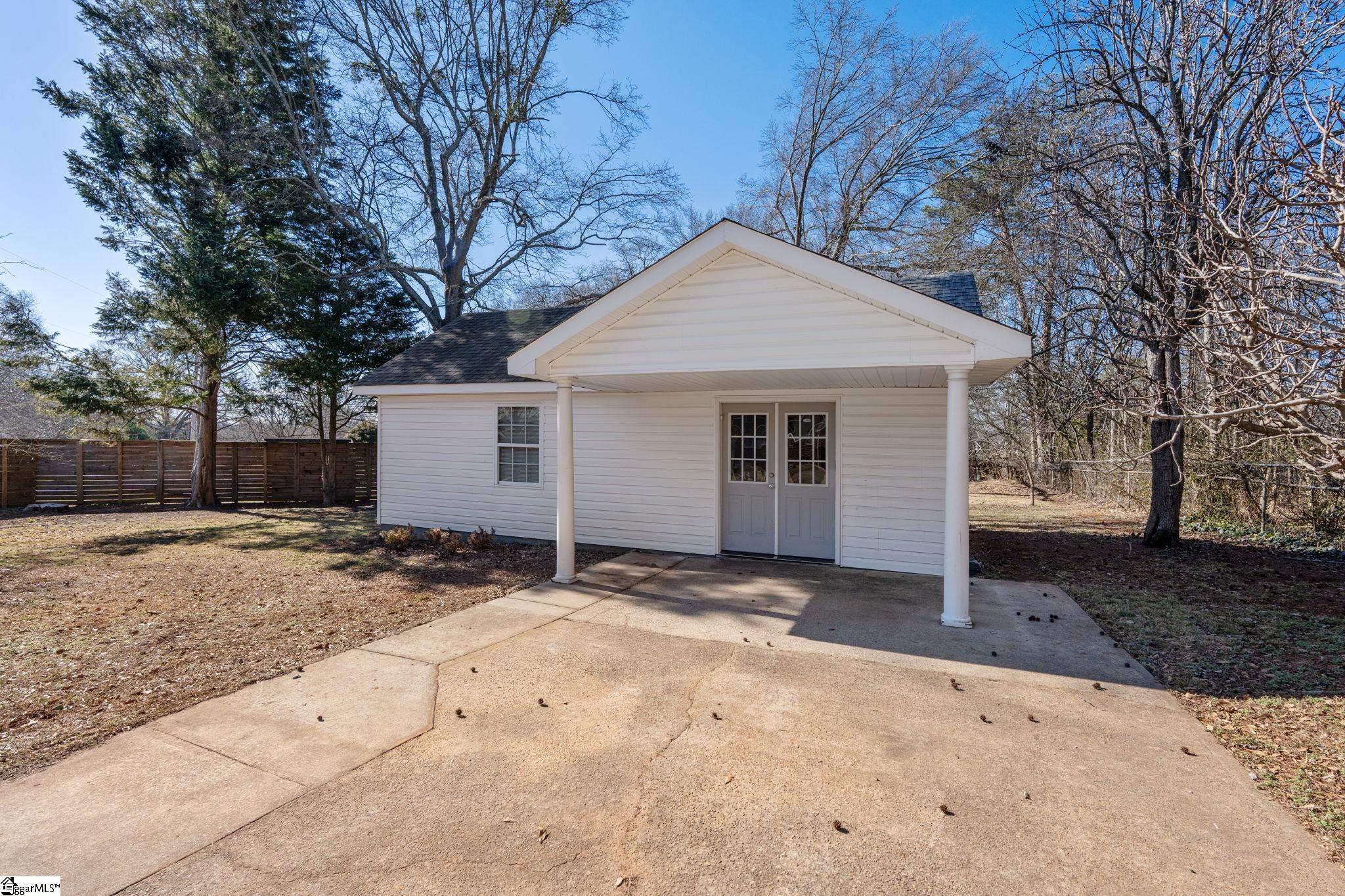 1801 Pleasantburg Drive