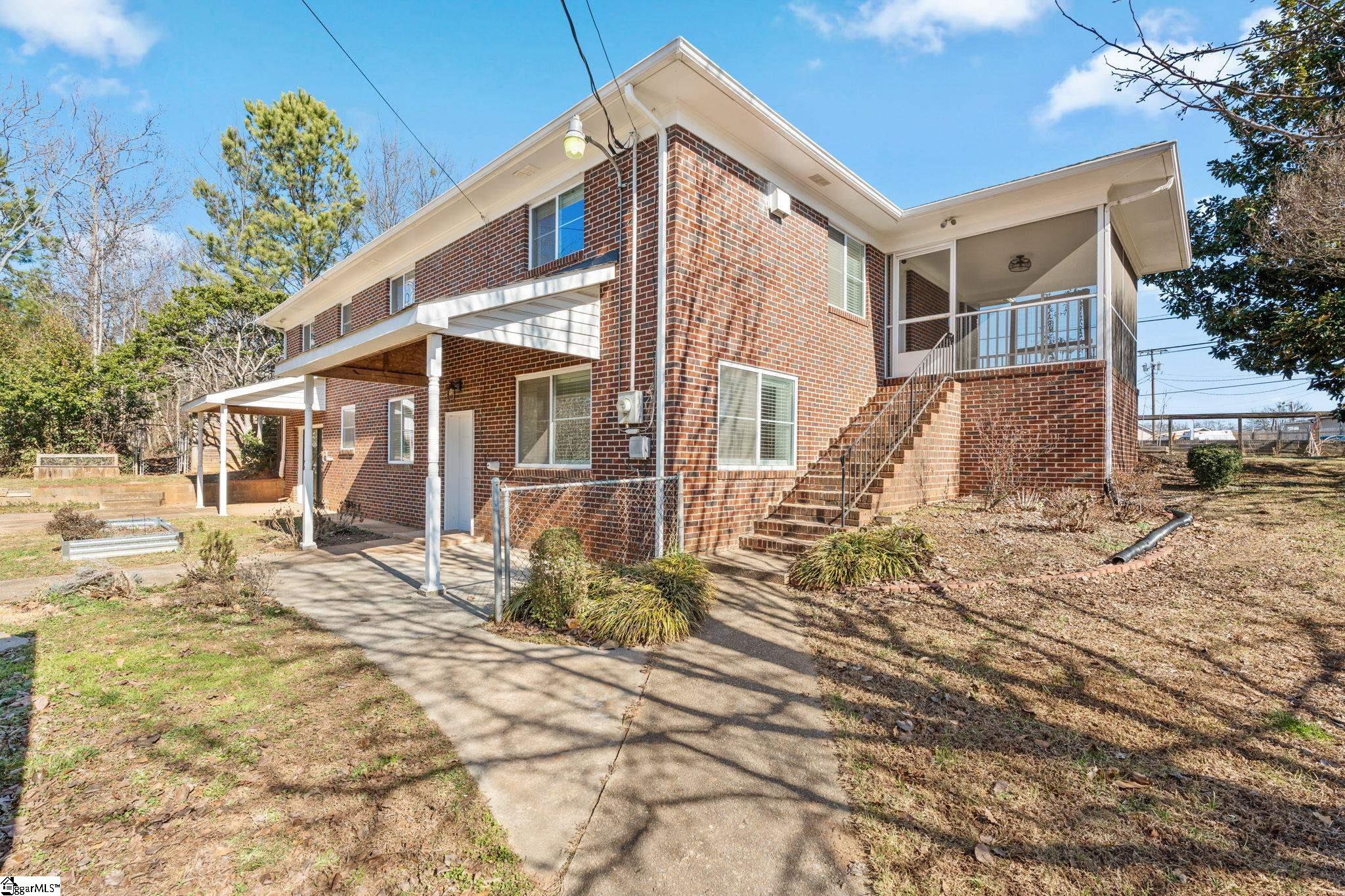1801 Pleasantburg Drive