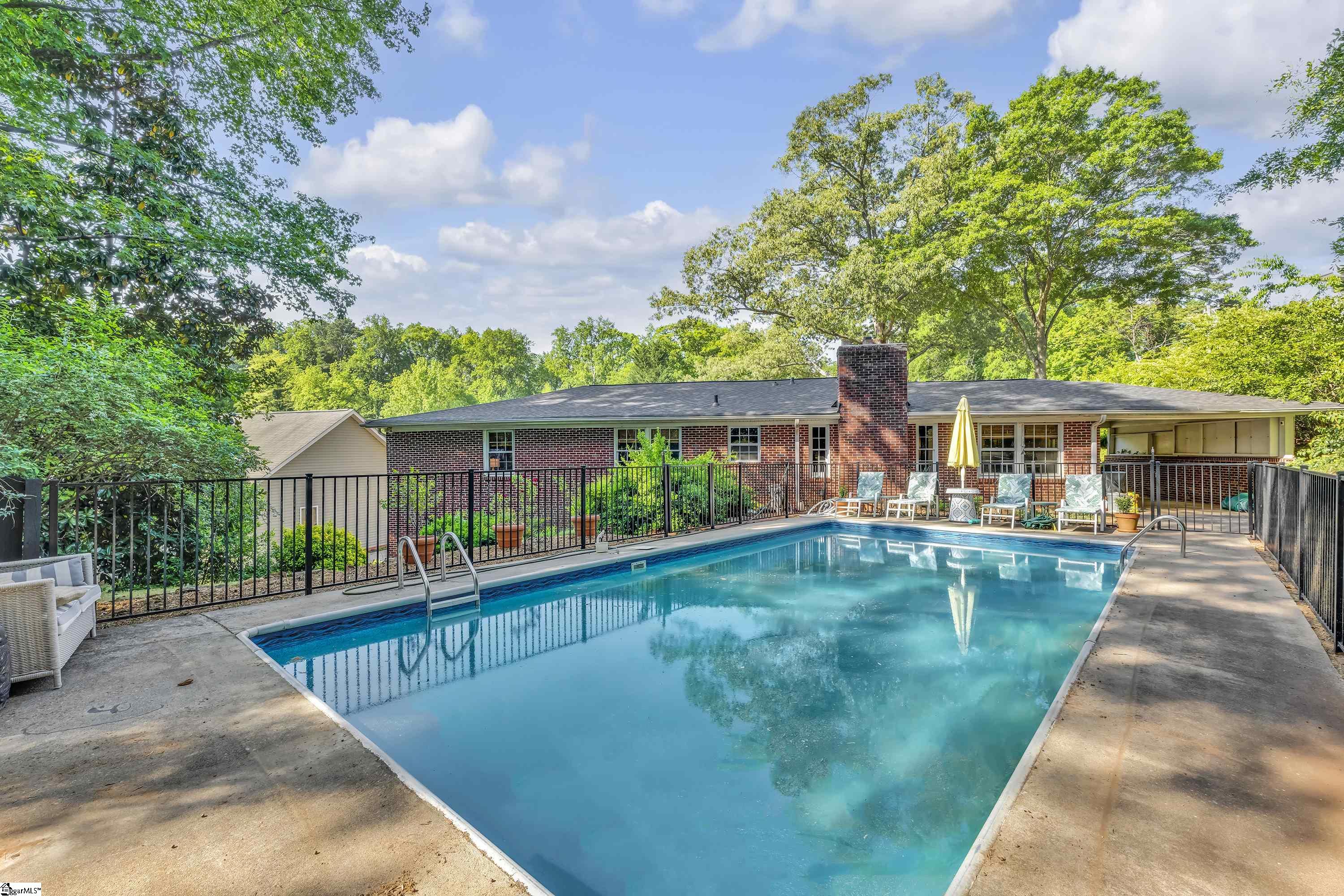 120 Lullwater Road