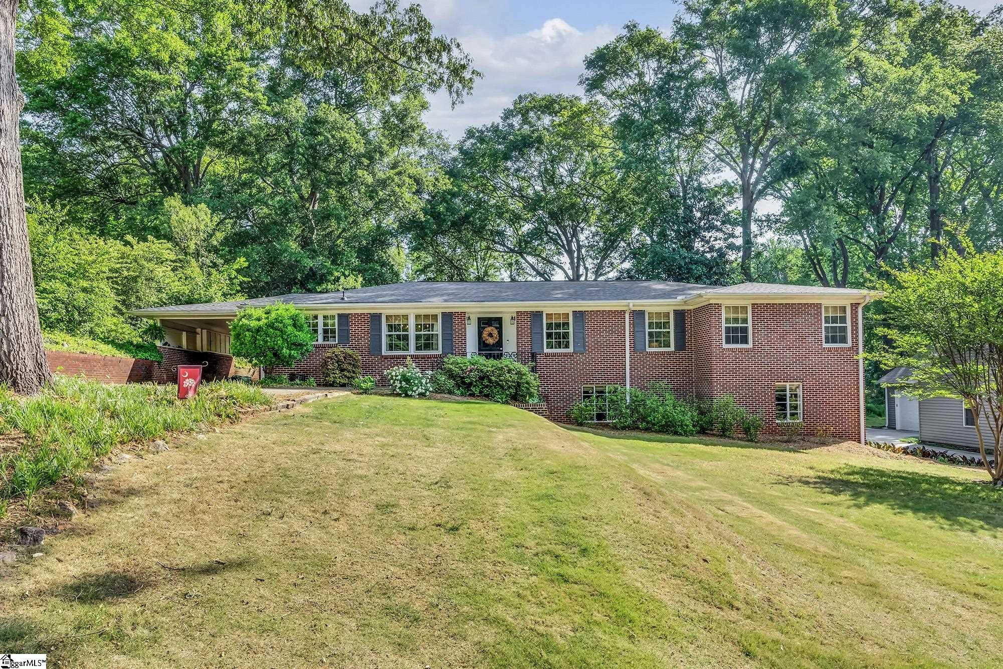 120 Lullwater Road
