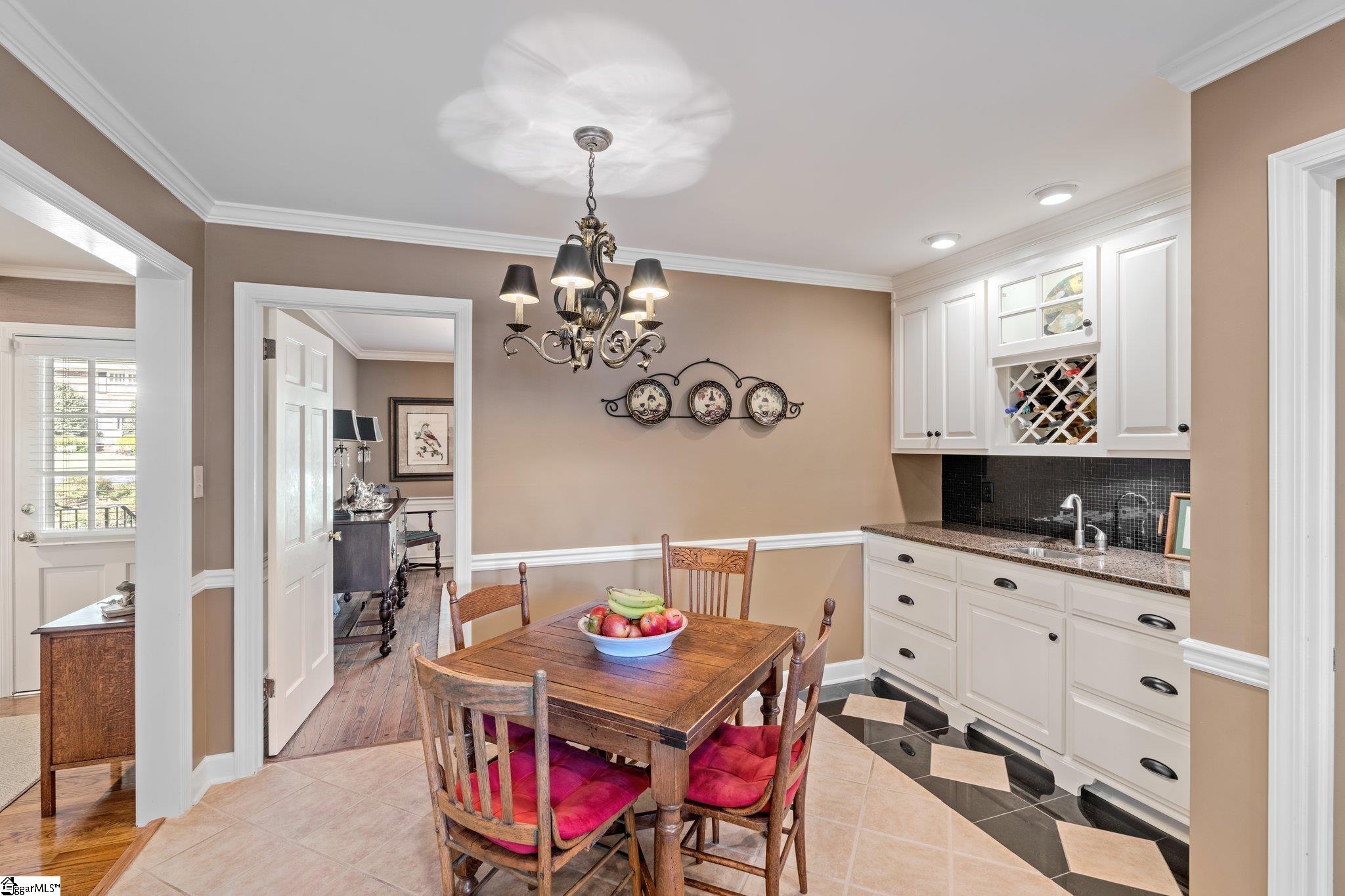 416 E Seven Oaks Drive