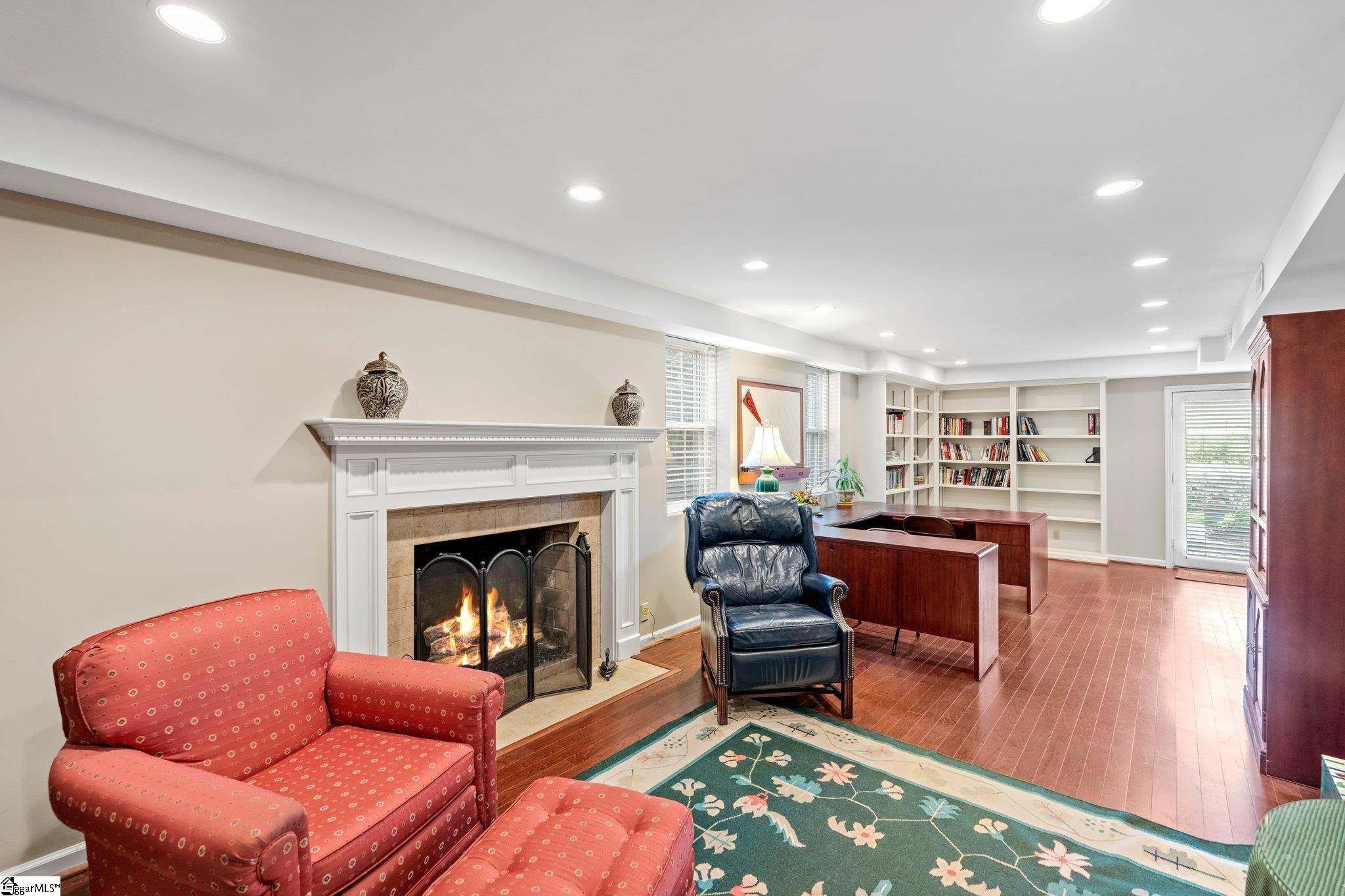 416 E Seven Oaks Drive