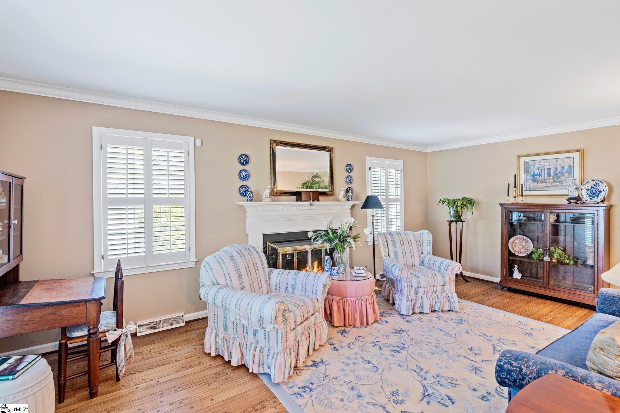 416 E Seven Oaks Drive