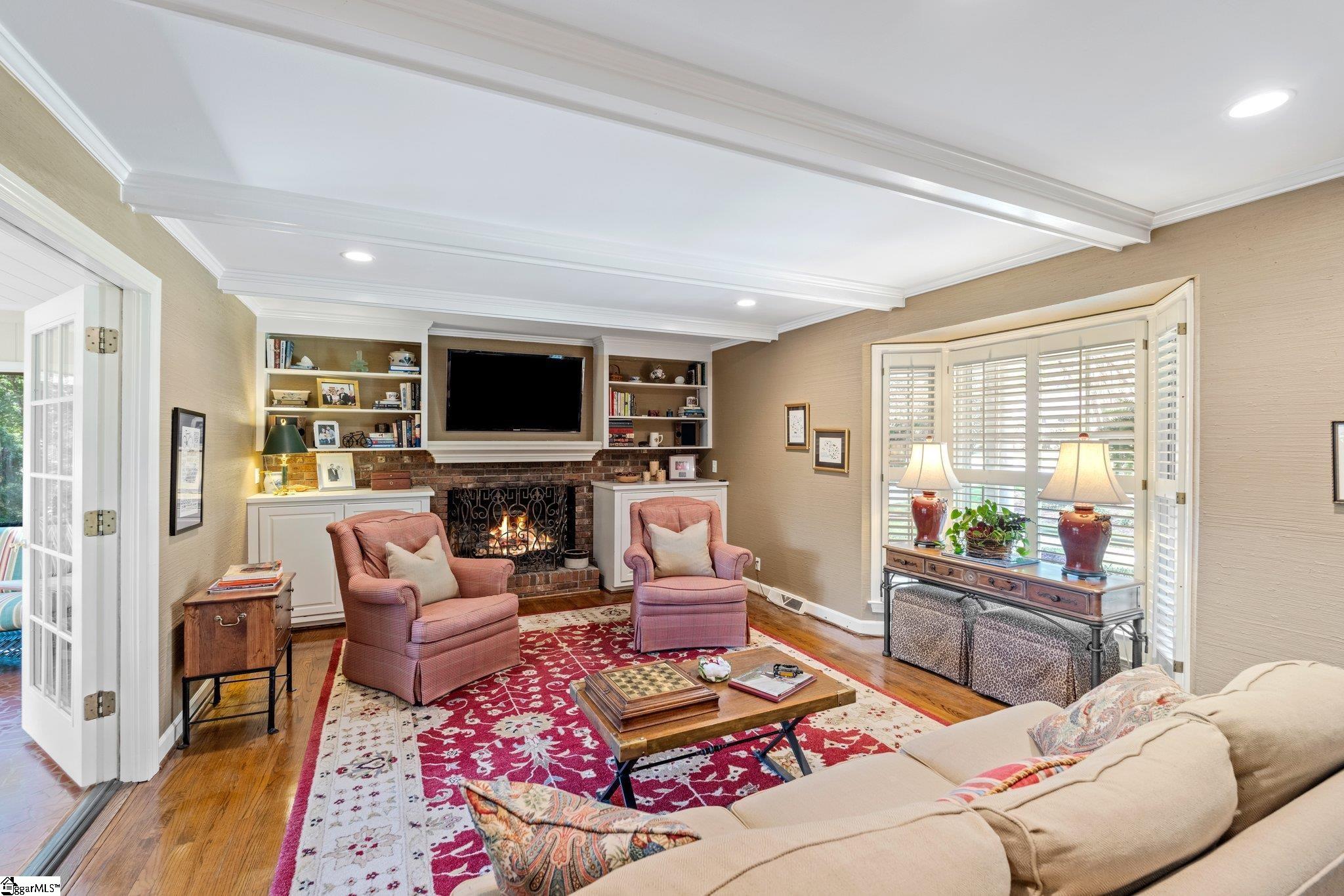 416 E Seven Oaks Drive