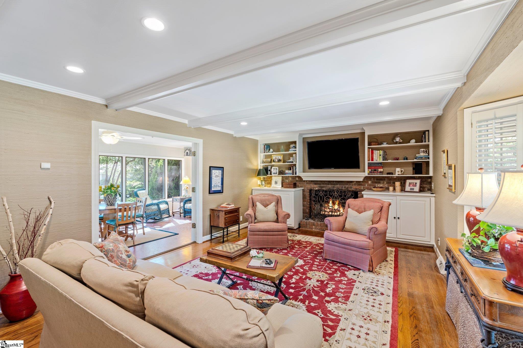 416 E Seven Oaks Drive