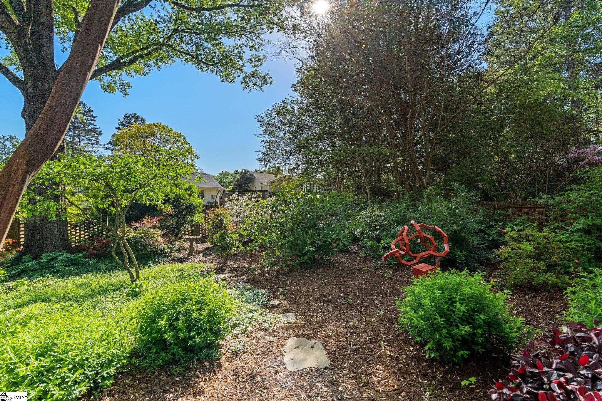 416 E Seven Oaks Drive