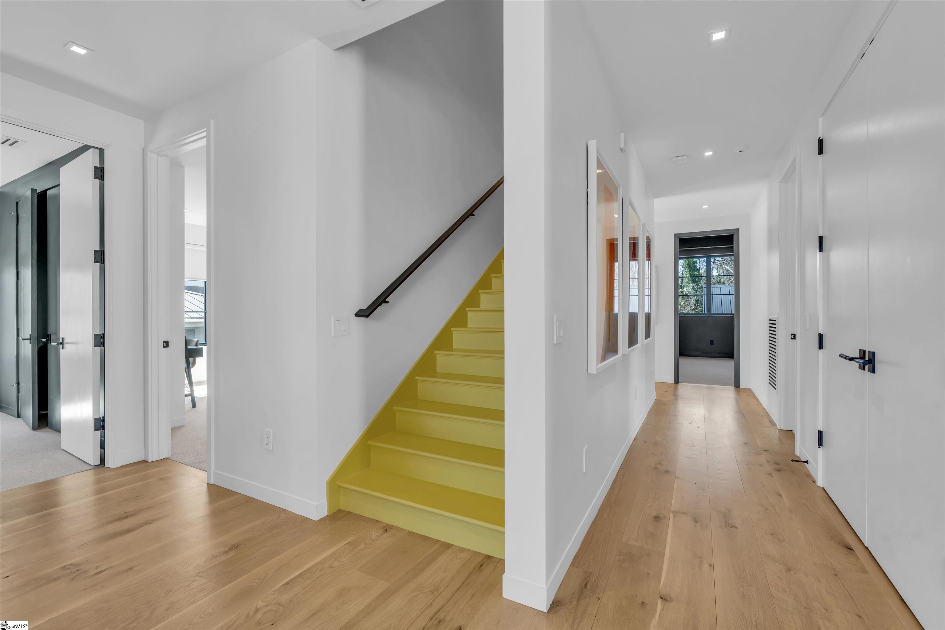 32 Gardenview Avenue