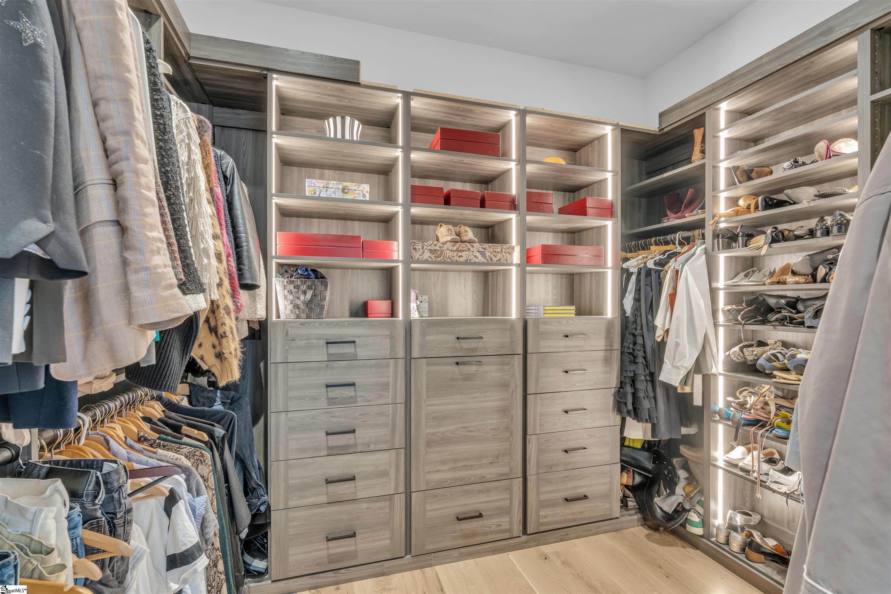 32 Gardenview Avenue