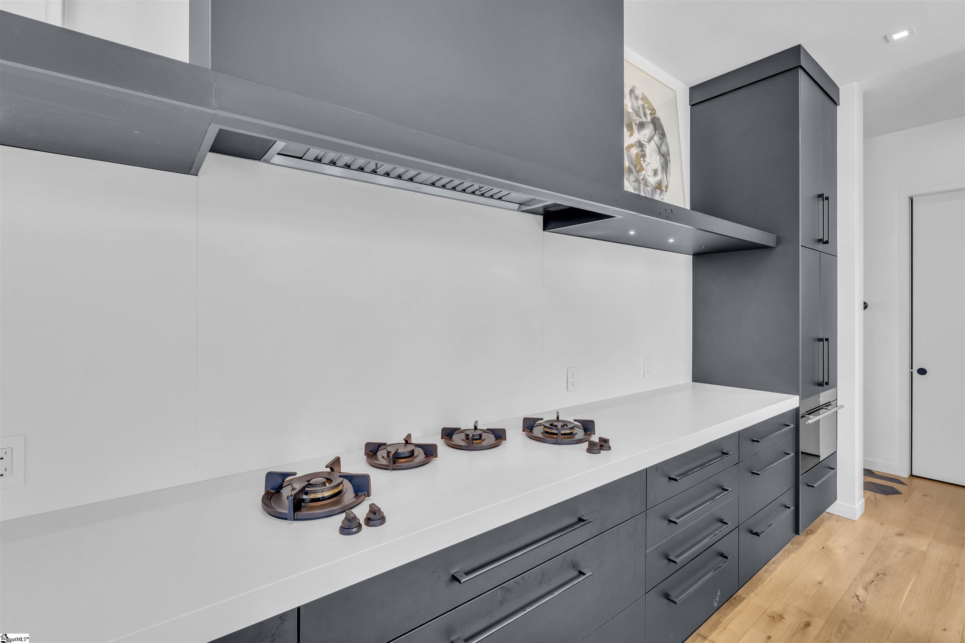 32 Gardenview Avenue