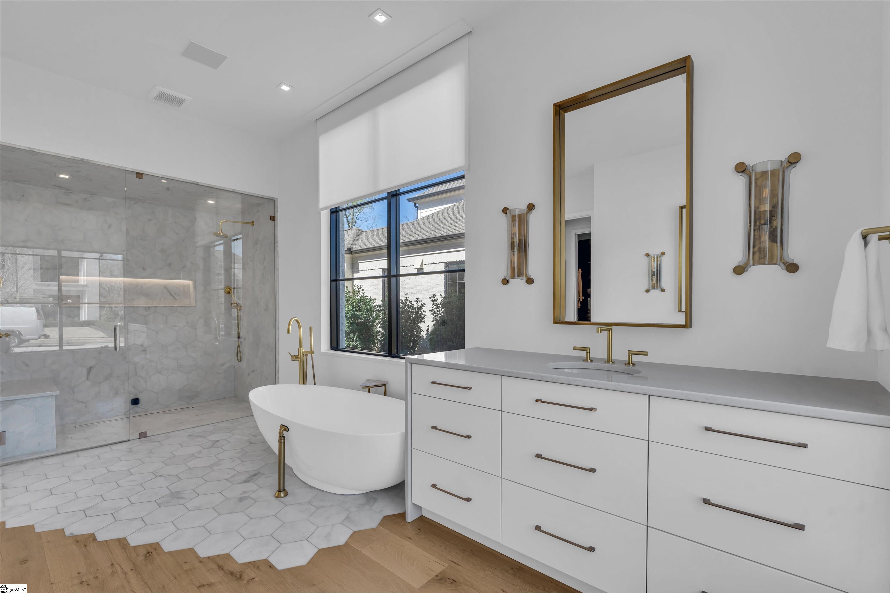 32 Gardenview Avenue