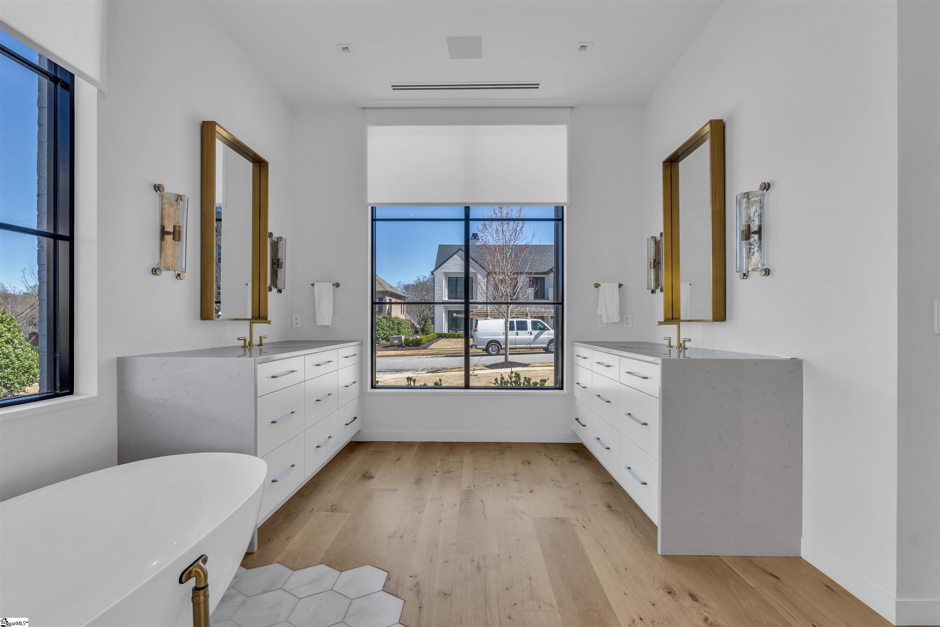 32 Gardenview Avenue