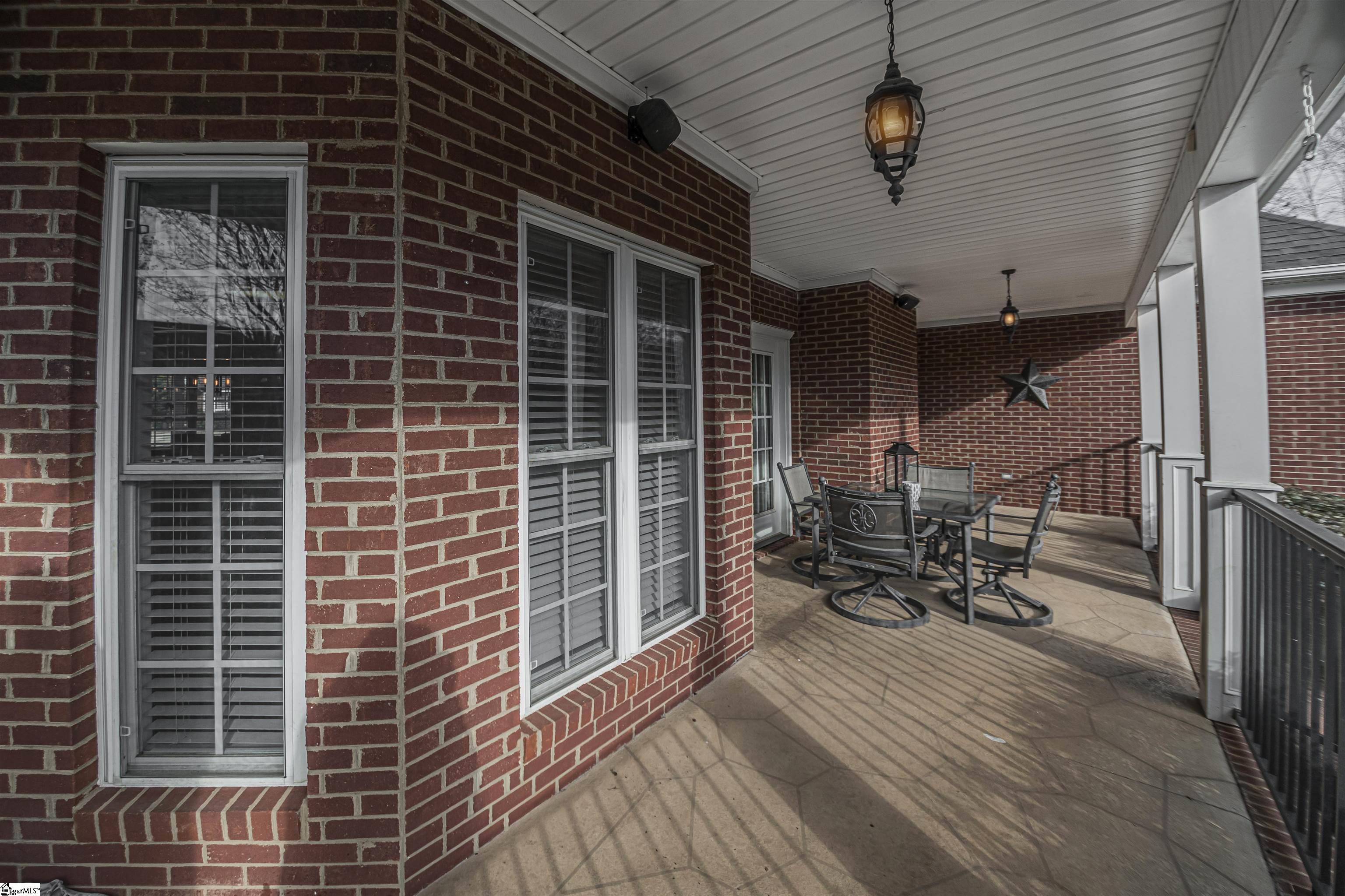111 Hunting Meadow
