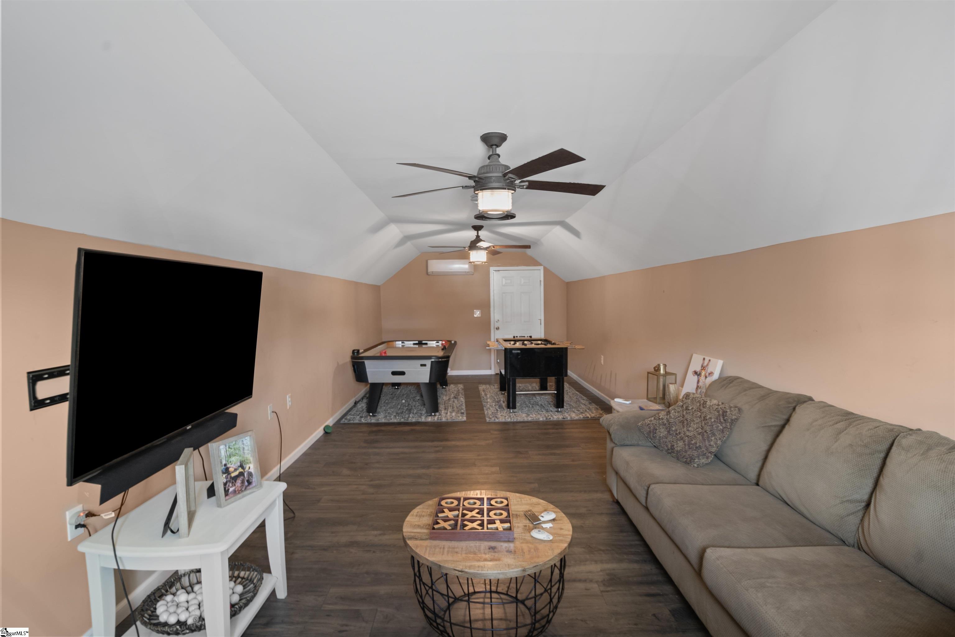 111 Hunting Meadow