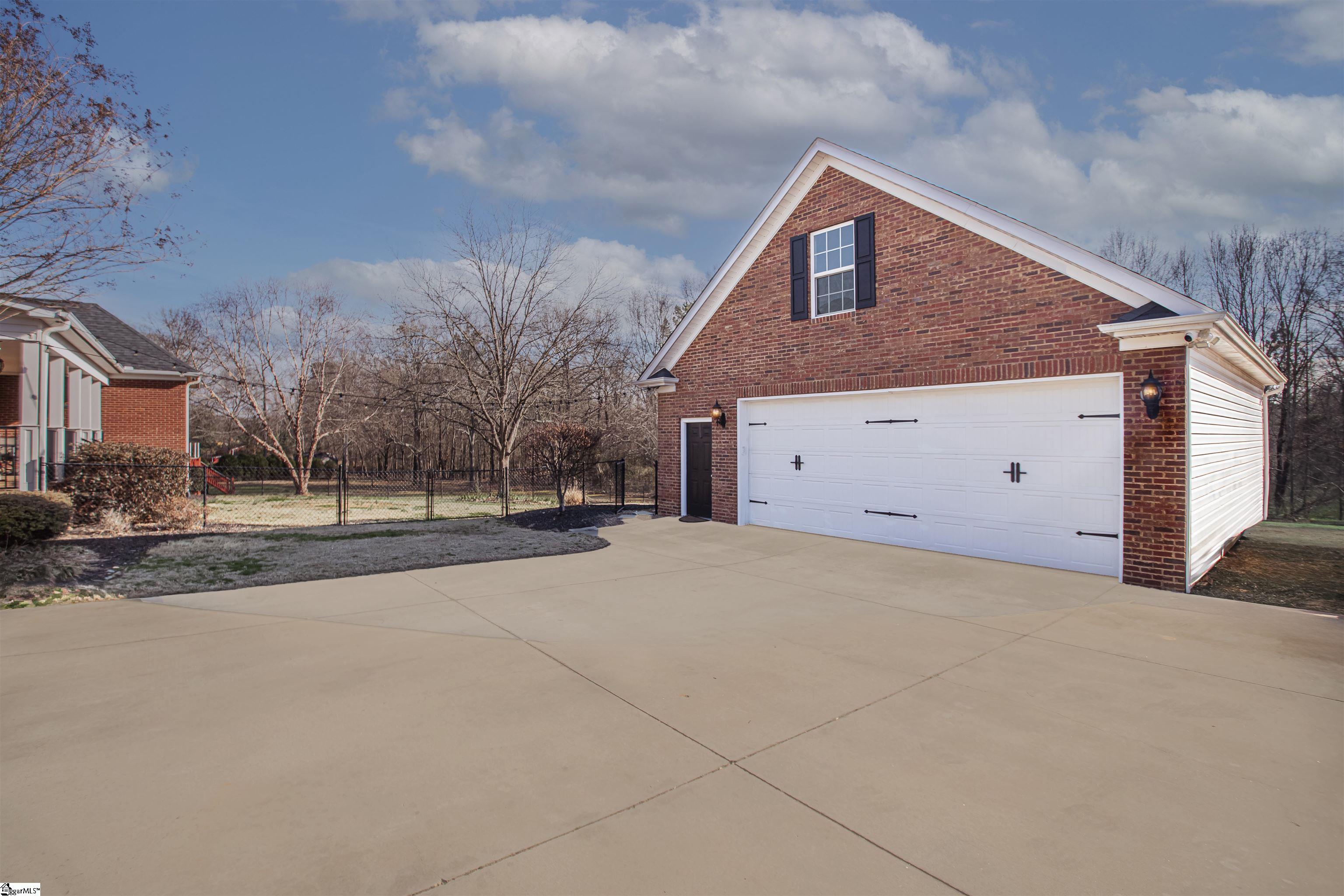 111 Hunting Meadow