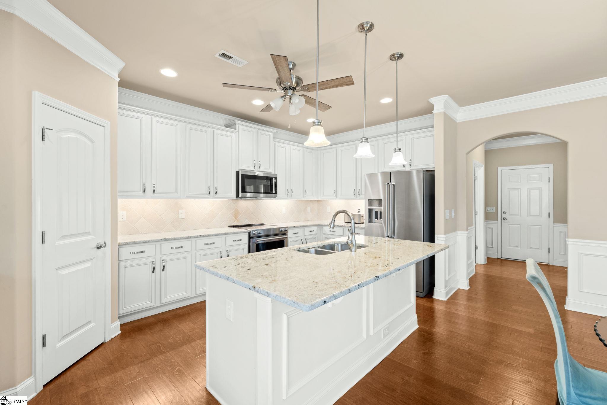 112 Ivy Woods Court