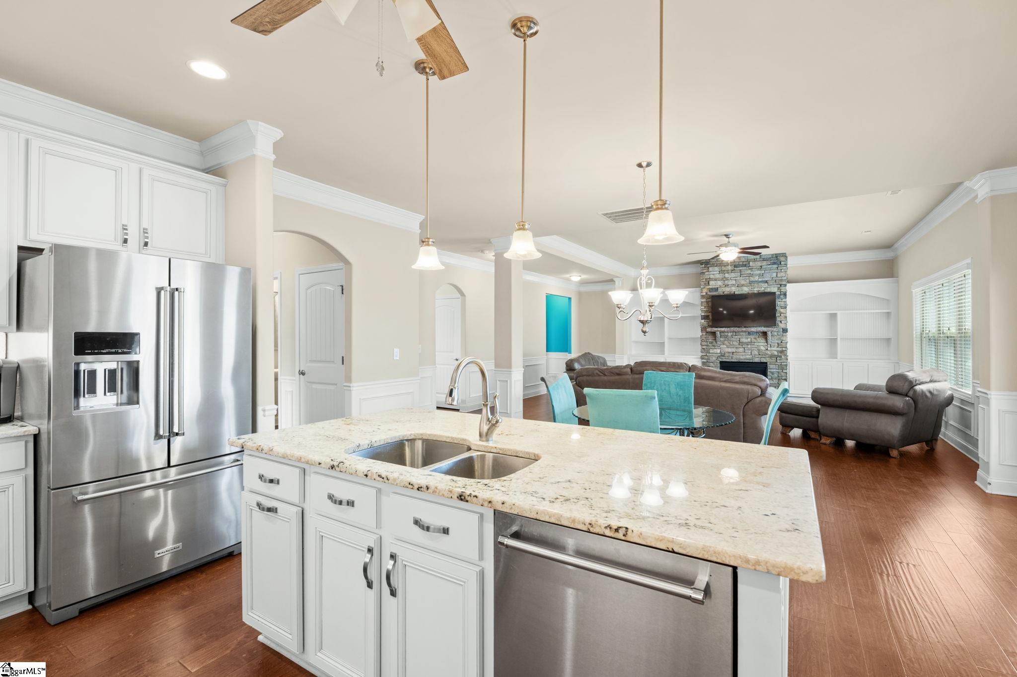 112 Ivy Woods Court