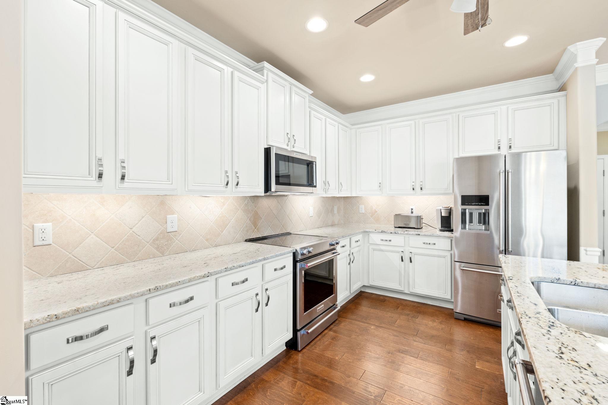112 Ivy Woods Court