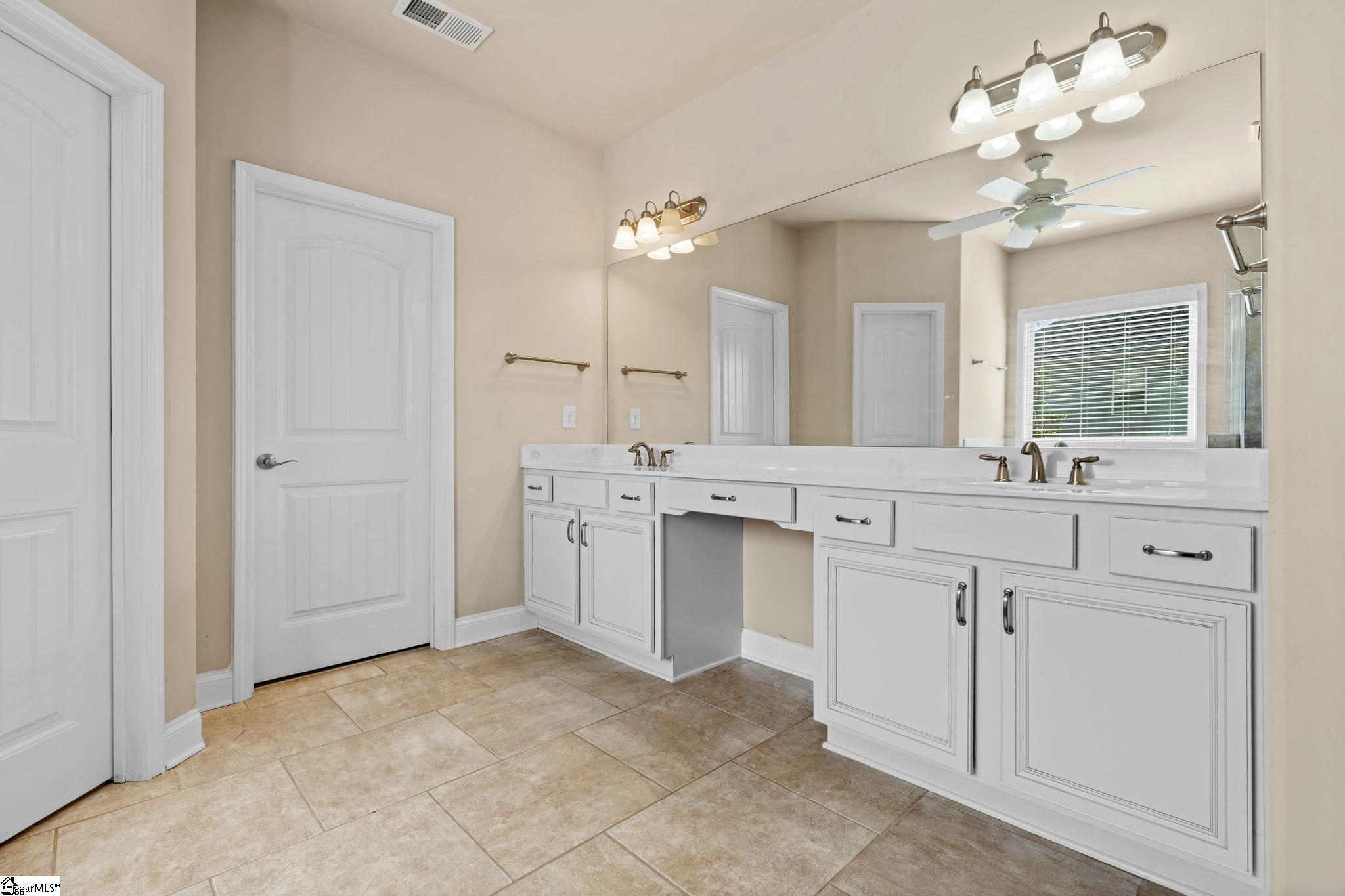112 Ivy Woods Court