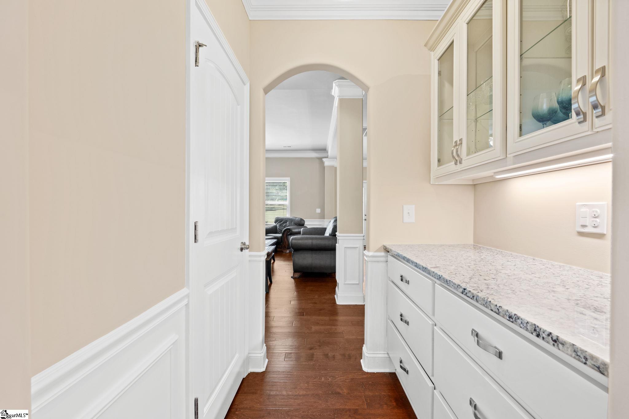 112 Ivy Woods Court