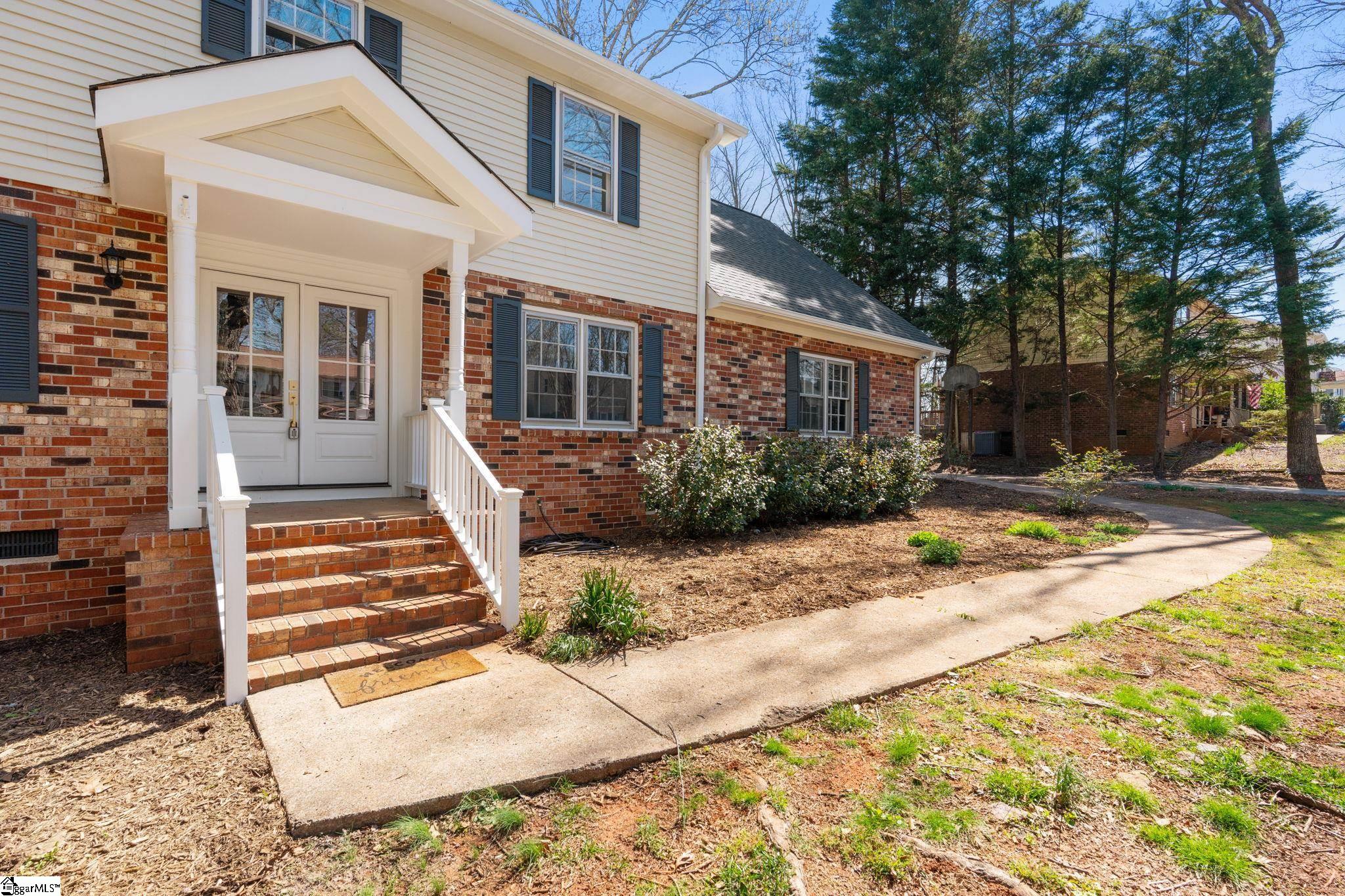 704 Hedgewood Terrace