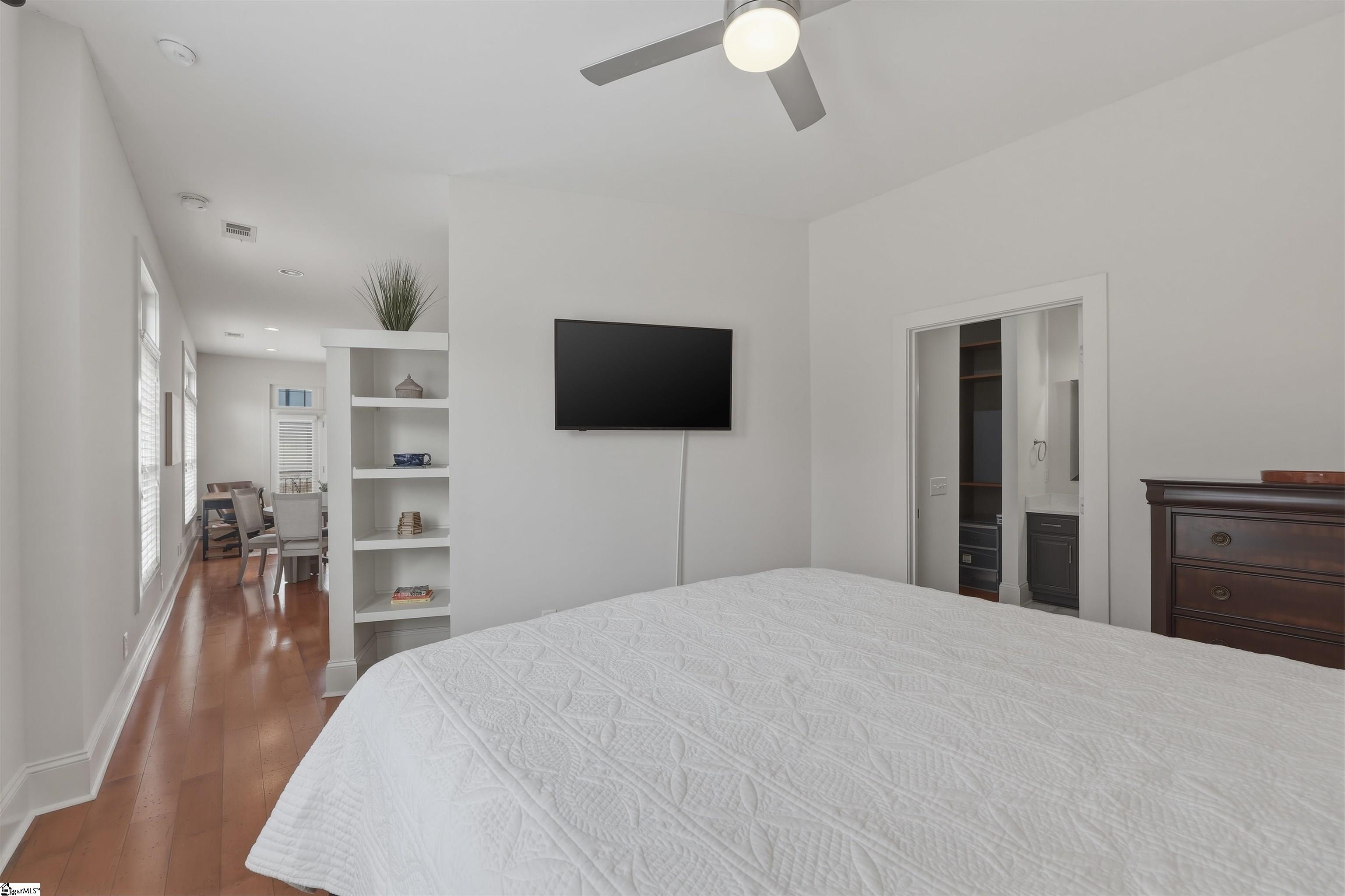 301 Augusta Street Unit 203